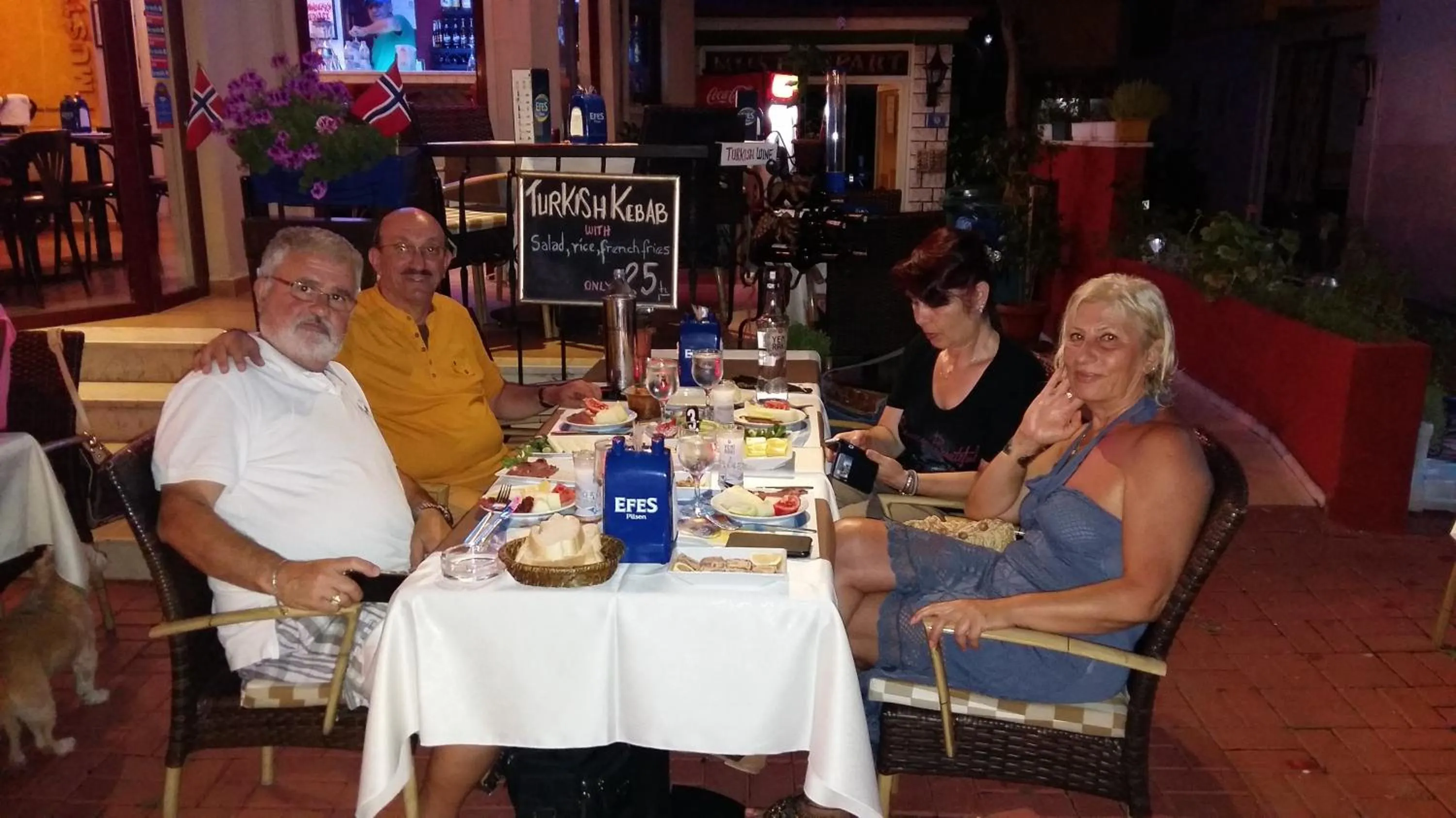 Restaurant/places to eat in Musti Apart Hotel