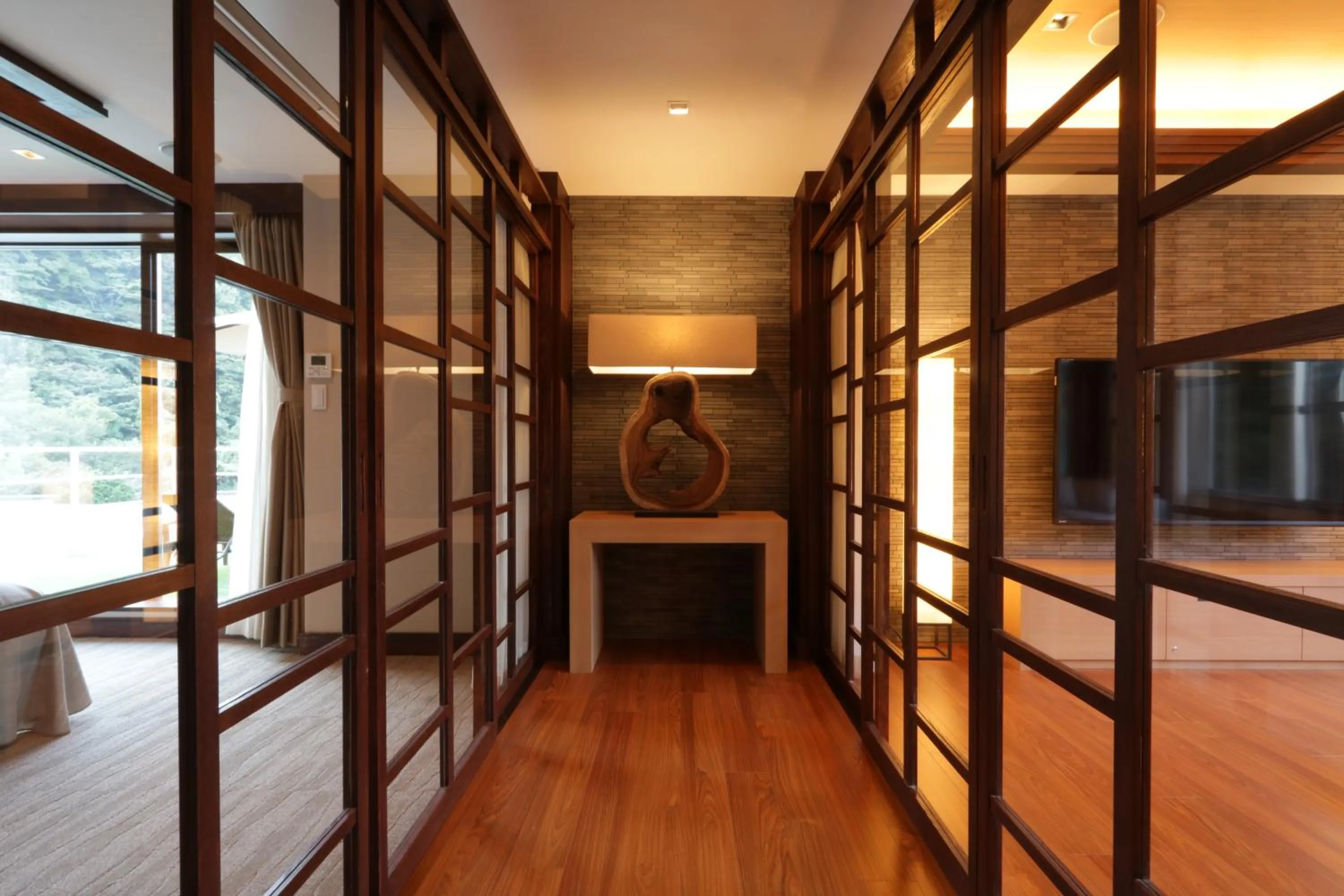 TV and multimedia in Hotel Gendairakuen Isehara