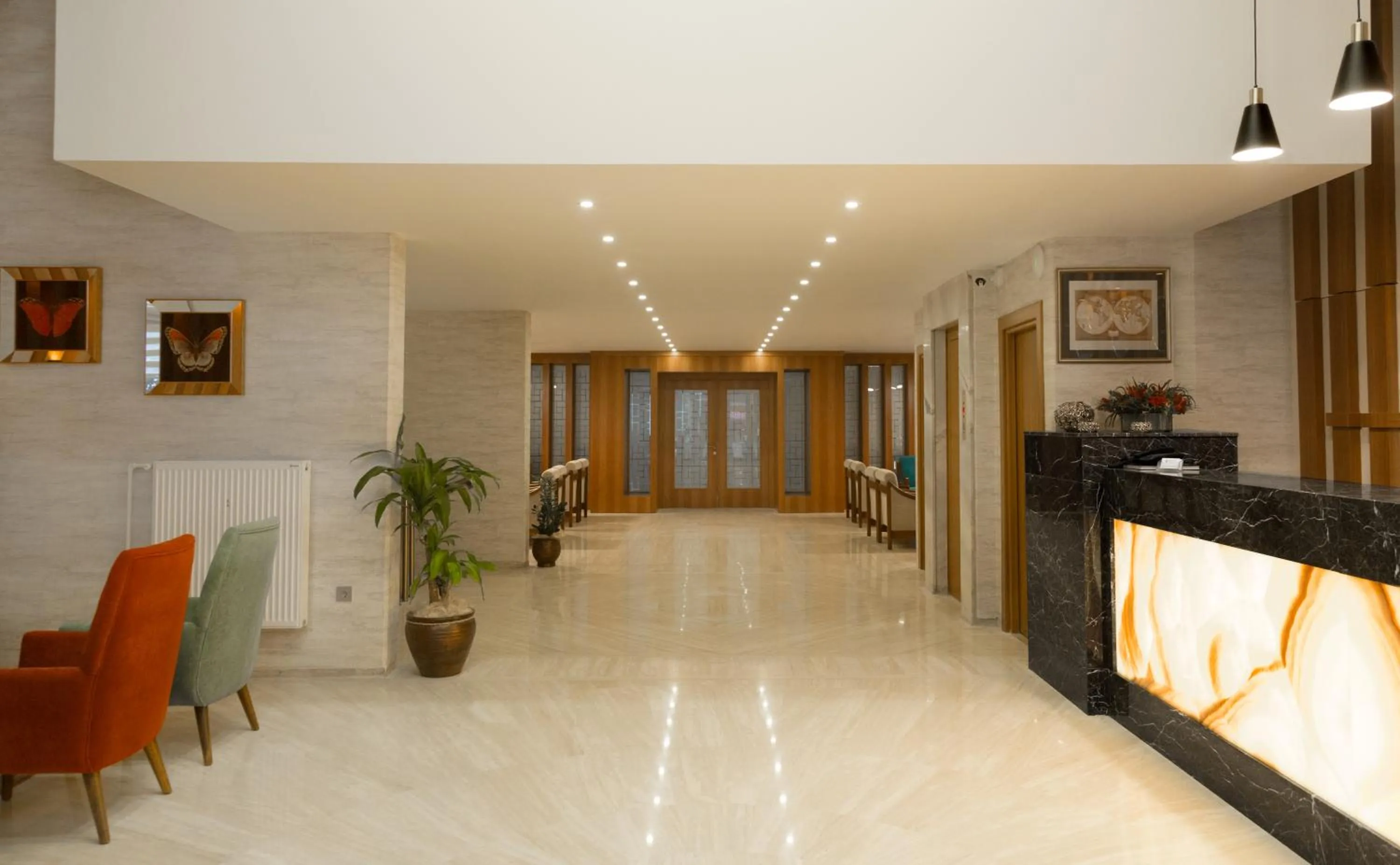 Lobby or reception in Piskin Hotel