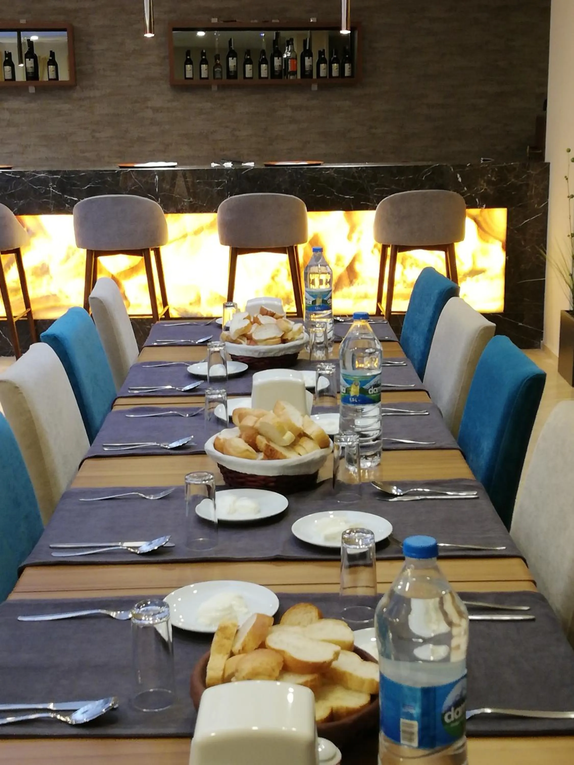 Restaurant/places to eat in Piskin Hotel