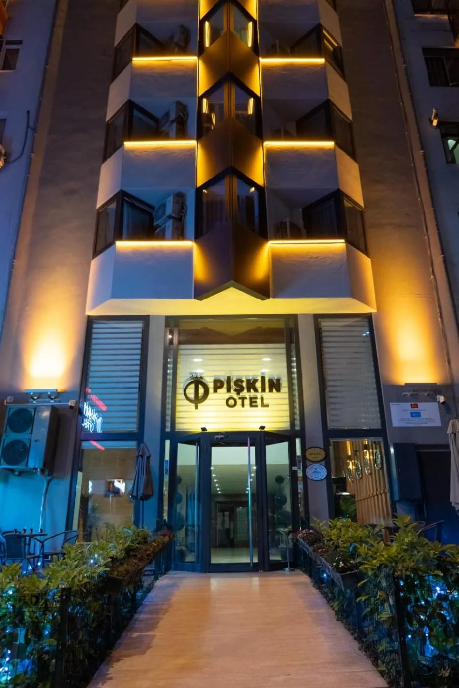 Facade/entrance in Piskin Hotel