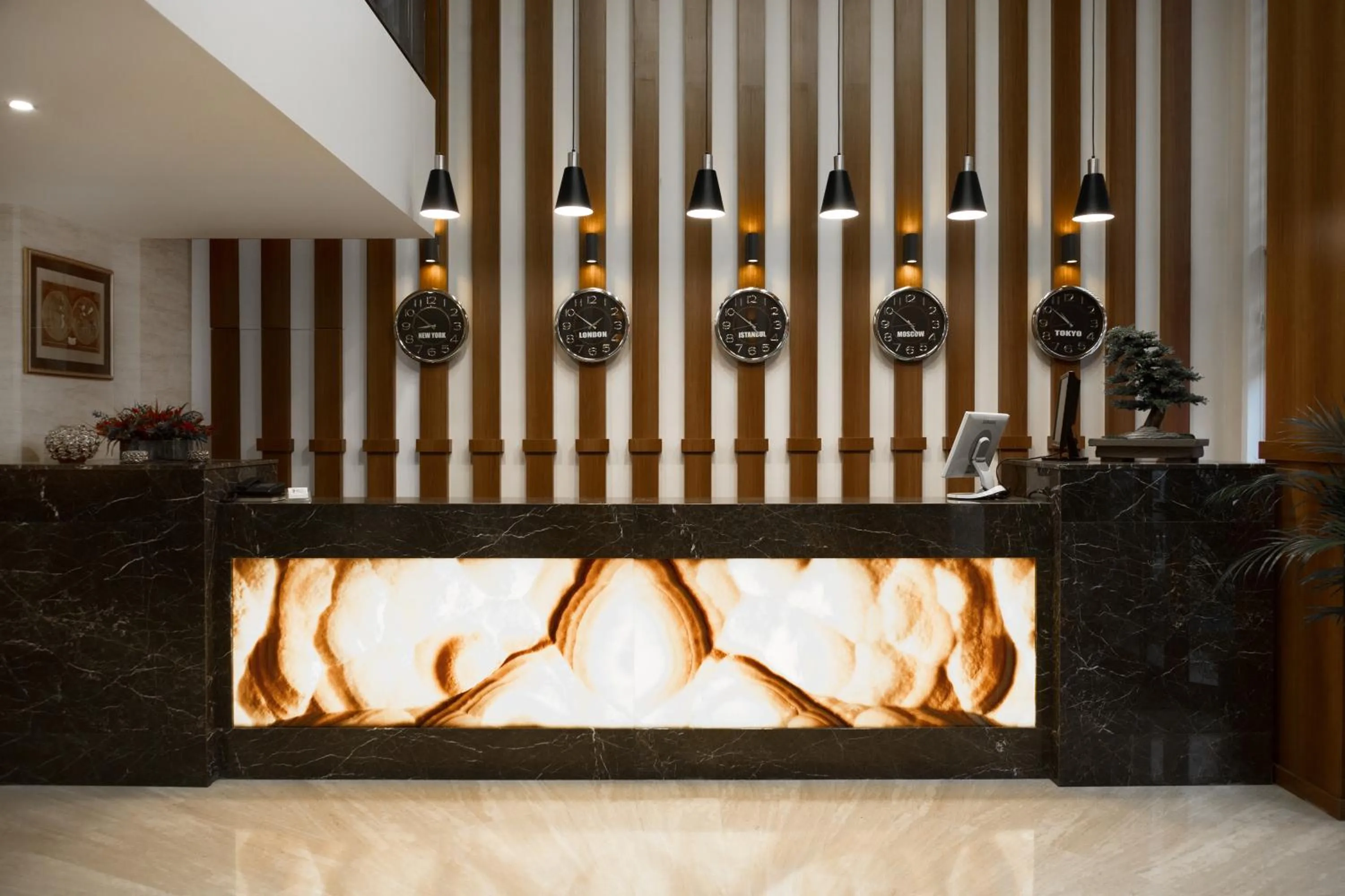 Lobby or reception in Piskin Hotel