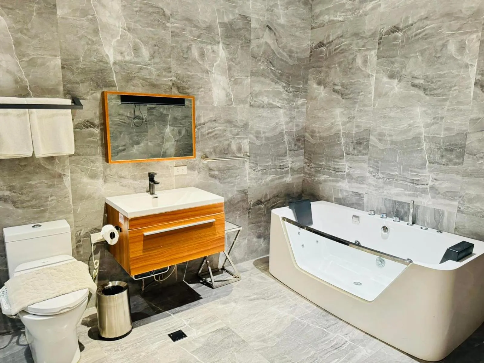 City Park Hotel Residences