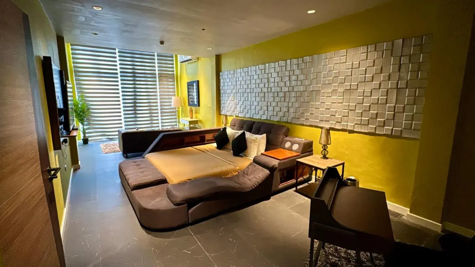 King Suite in City Park Hotel Residences King Suite in City Park Hotel Residences