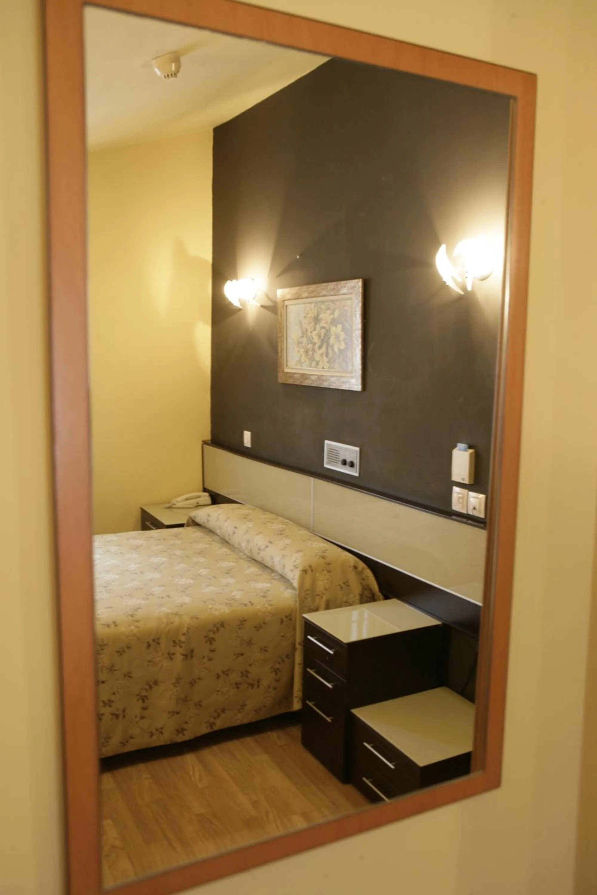 Photo of the whole room in Hotel Azpiazu