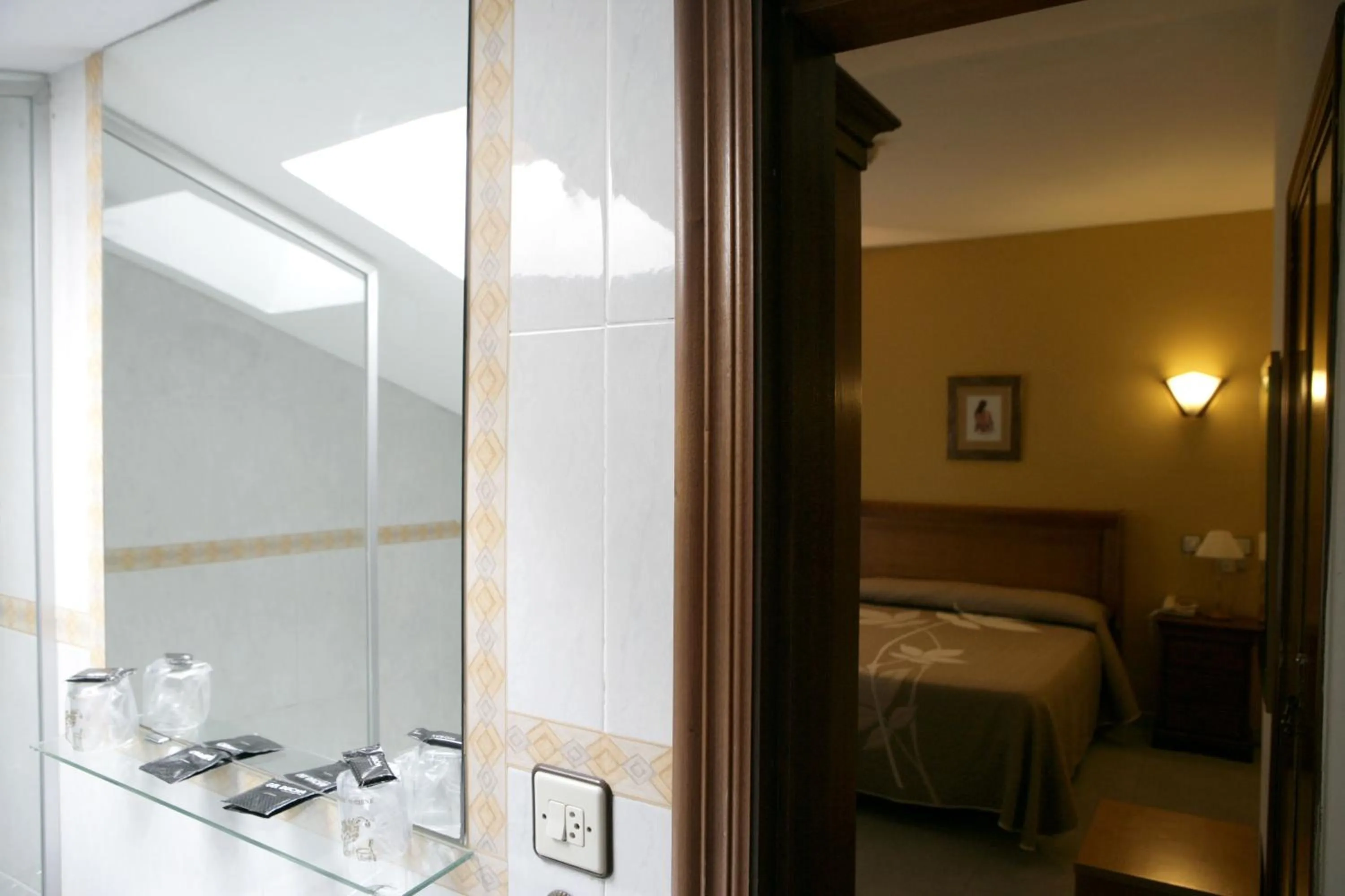 Photo of the whole room in Hotel Azpiazu