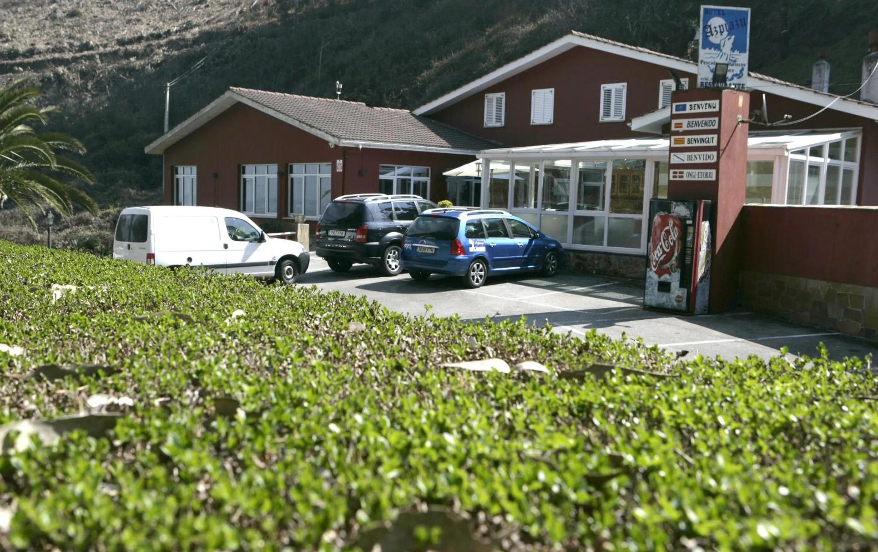 Facade/entrance in Hotel Azpiazu
