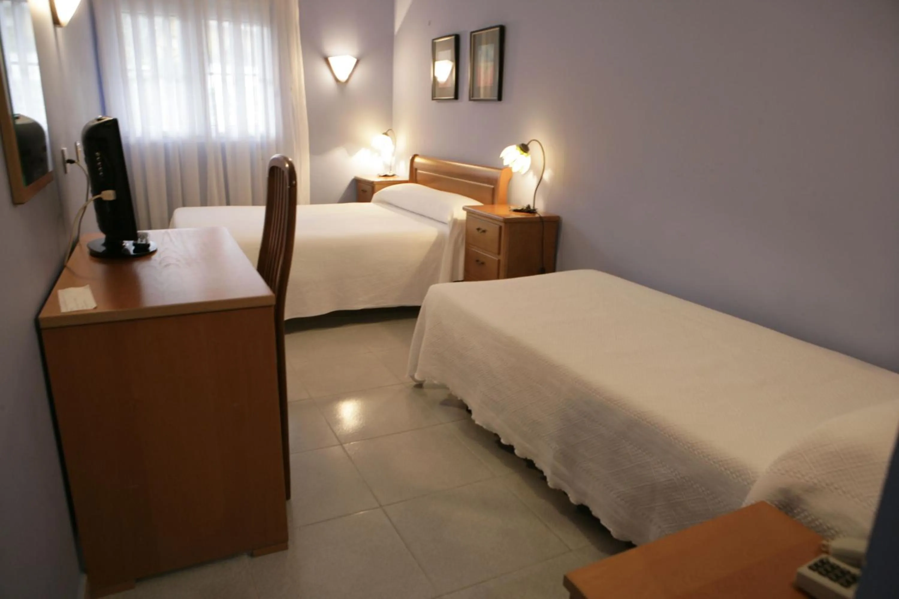 Photo of the whole room in Hotel Azpiazu