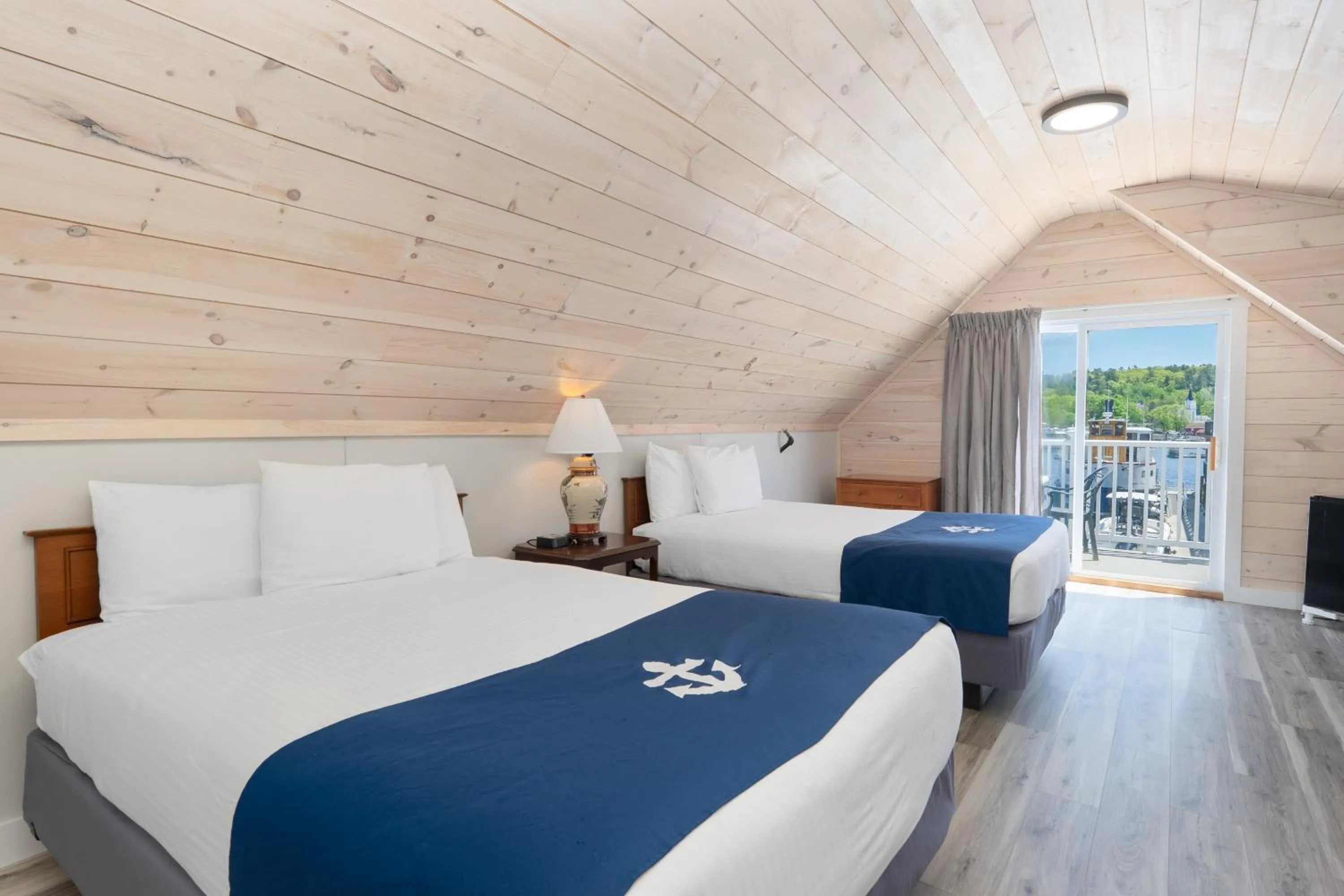 Bedroom, Bed in Fisherman's Wharf Inn