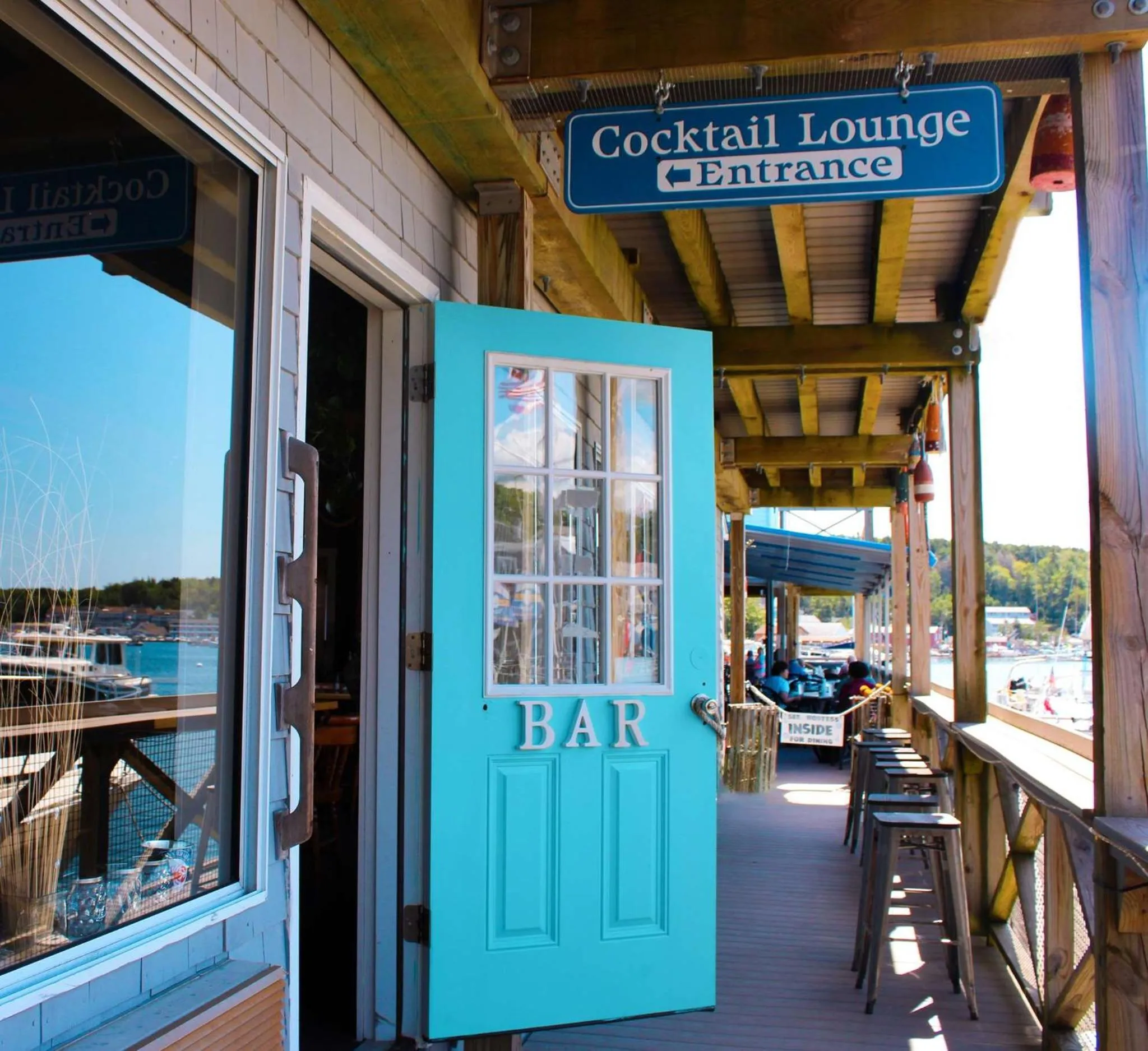 Lounge or bar in Fisherman's Wharf Inn