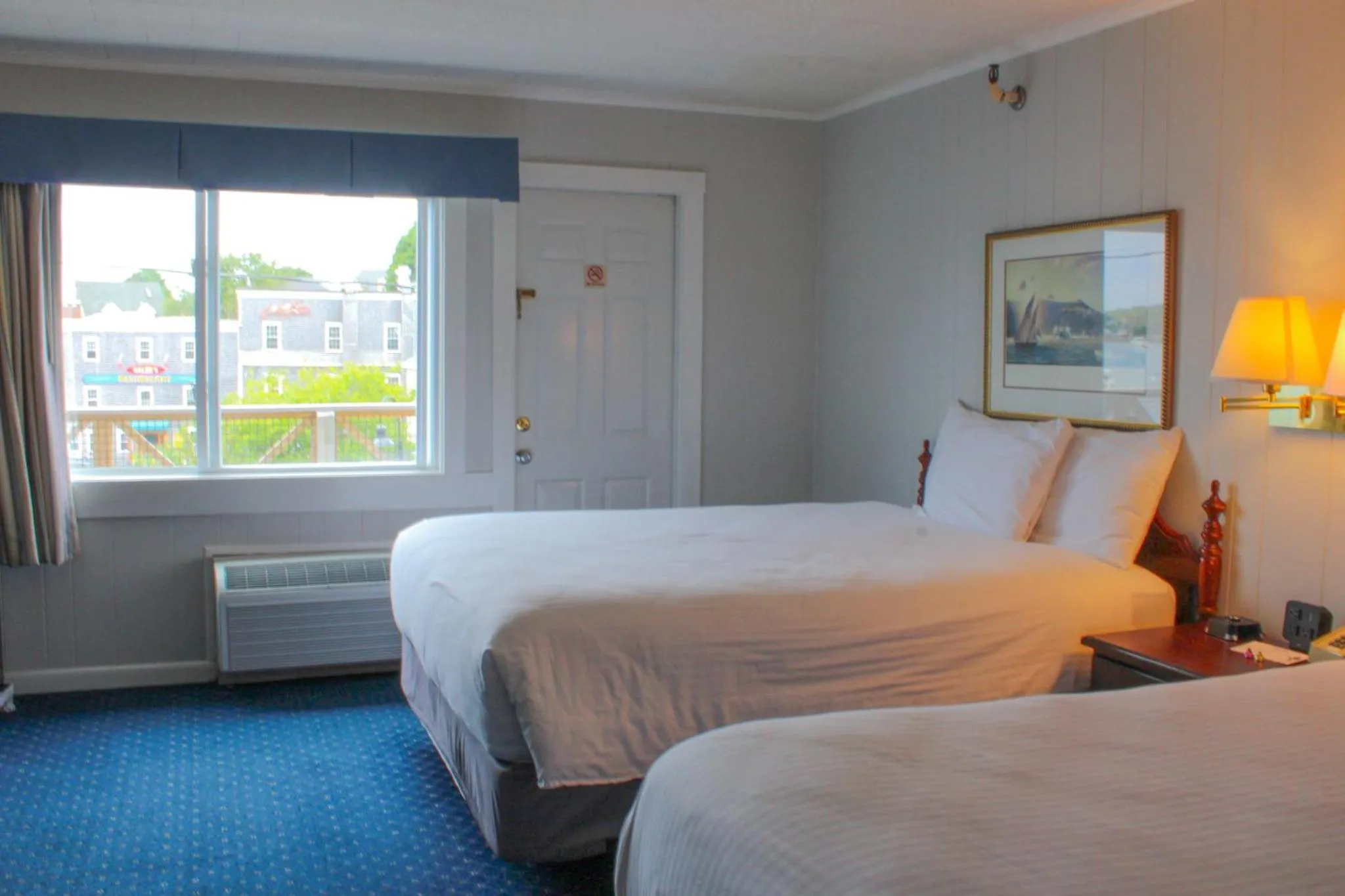 Bed in Fisherman's Wharf Inn