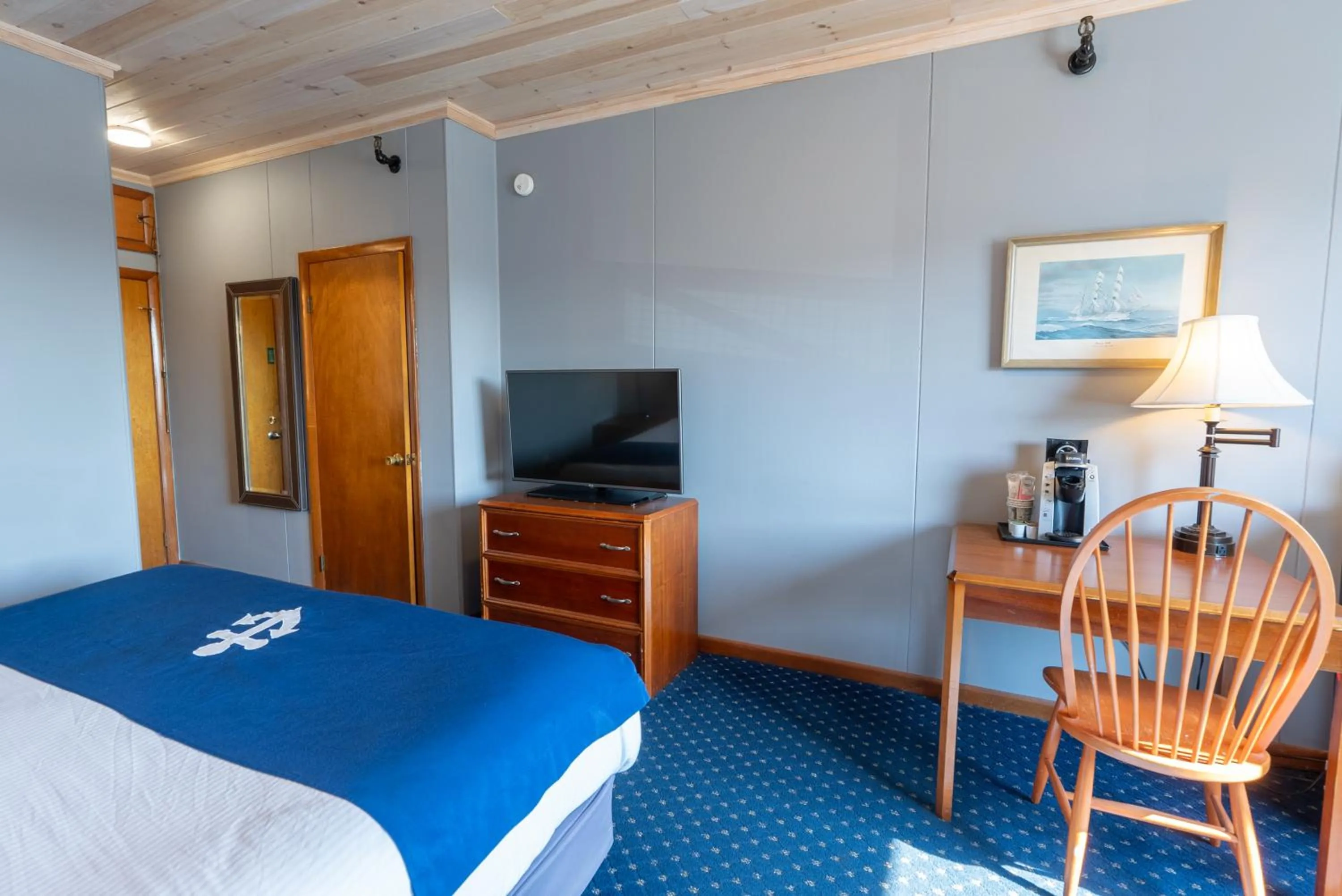 Bedroom, Bed in Fisherman's Wharf Inn