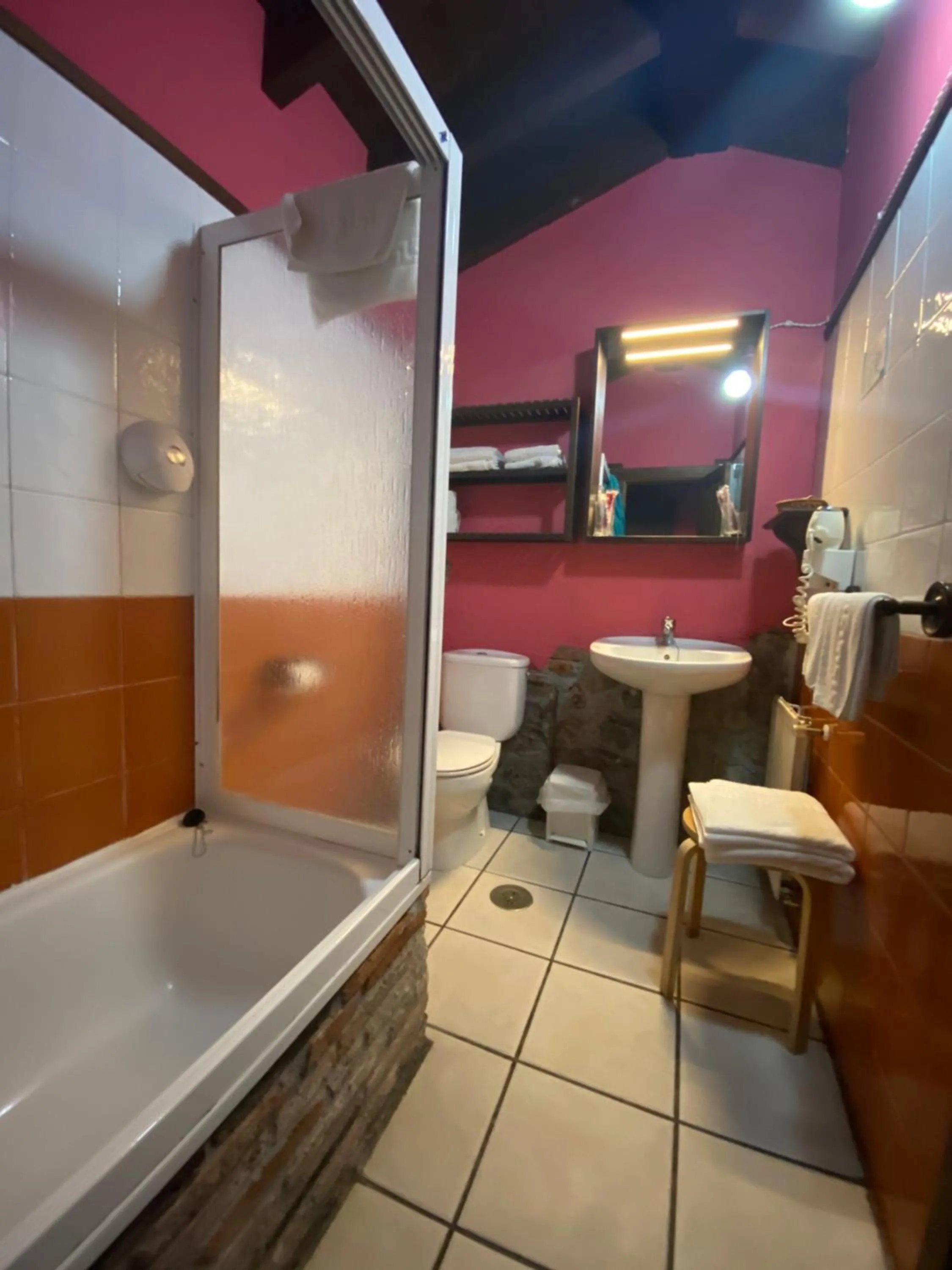 Bathroom in Hotel Rural Los Texos