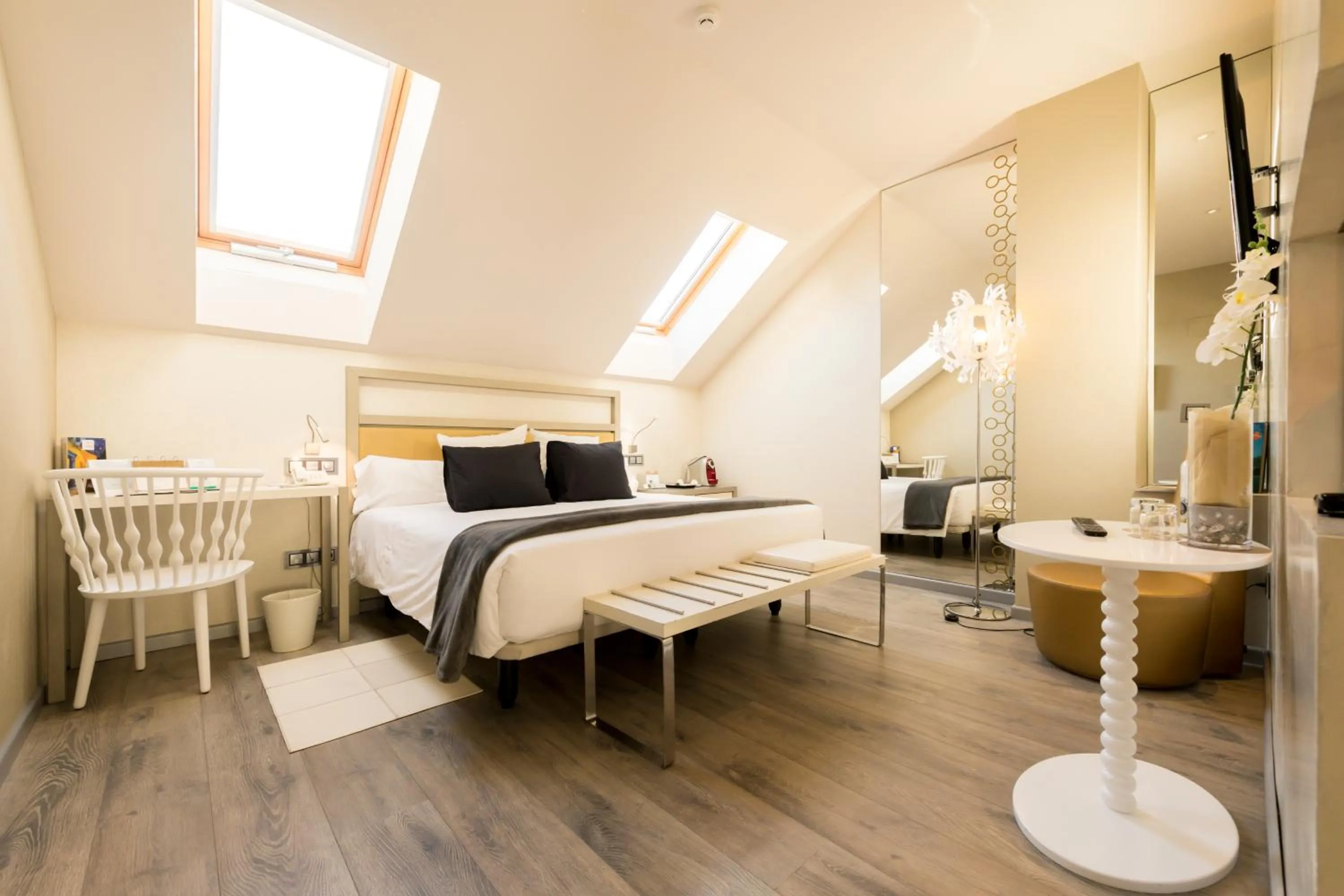 Photo of the whole room, Bed in Hotel & Spa Princesa Munia