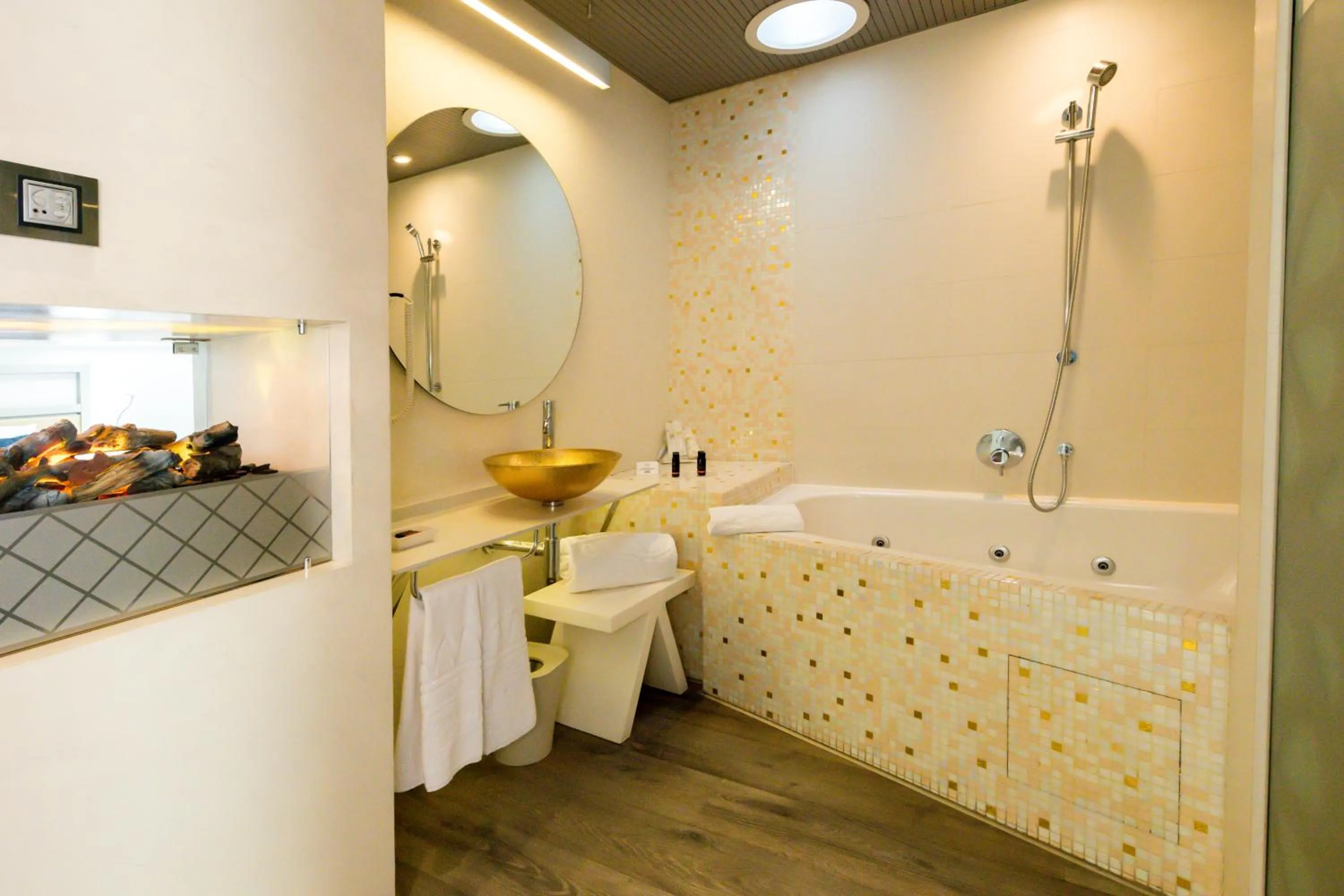 Bathroom in Hotel & Spa Princesa Munia
