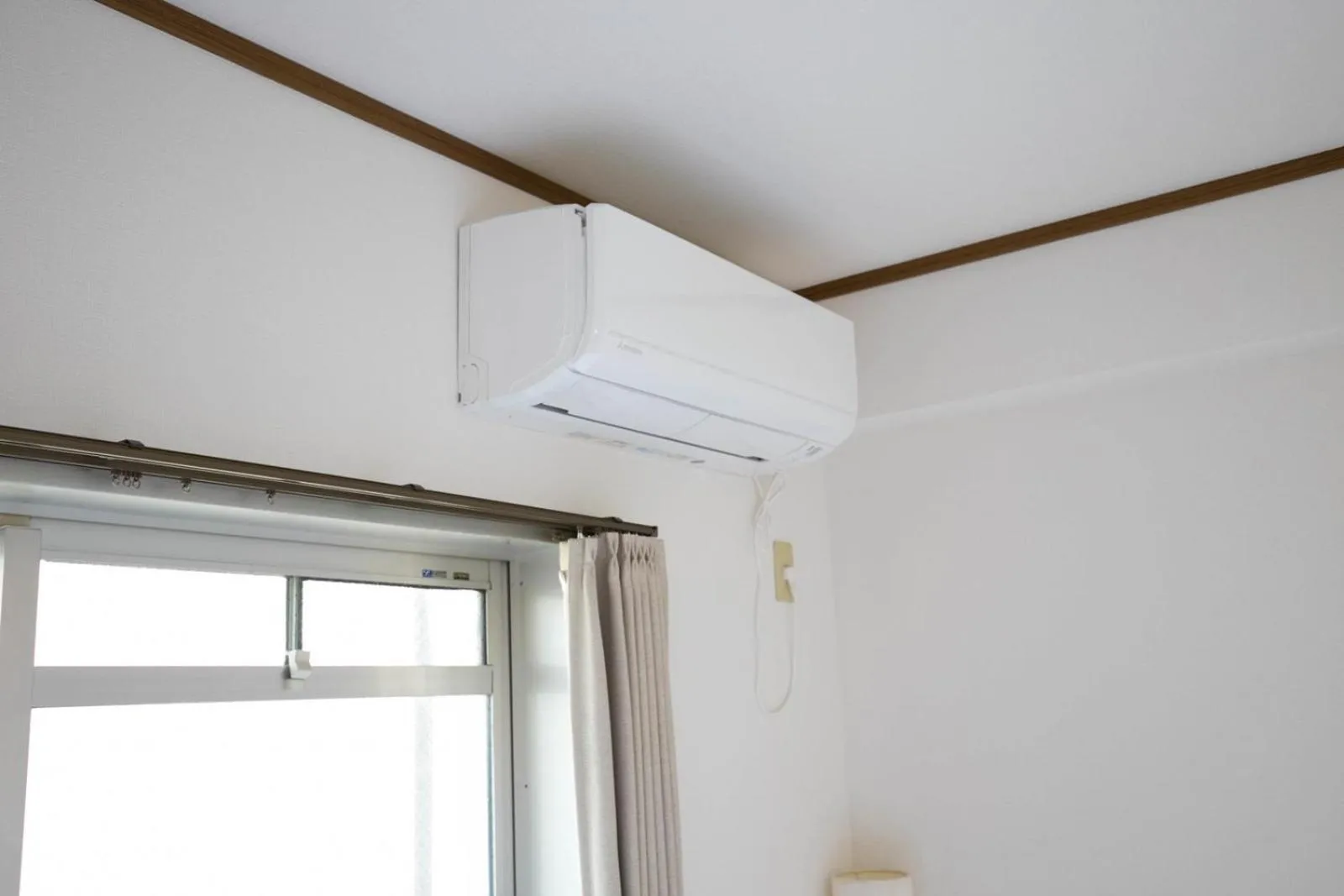 air conditioner in Hakata apartment