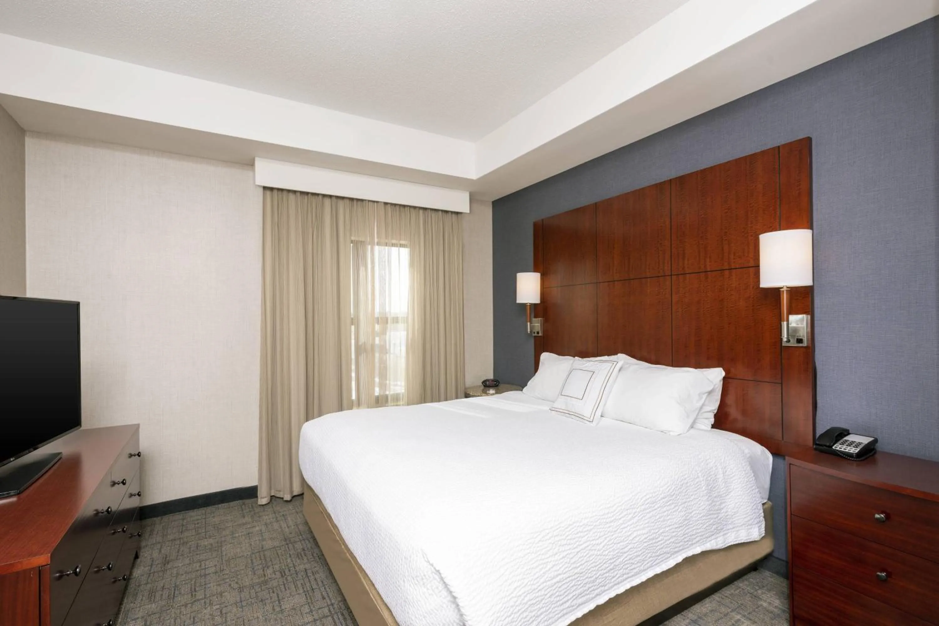 Bedroom, Bed in Residence Inn by Marriott Midland