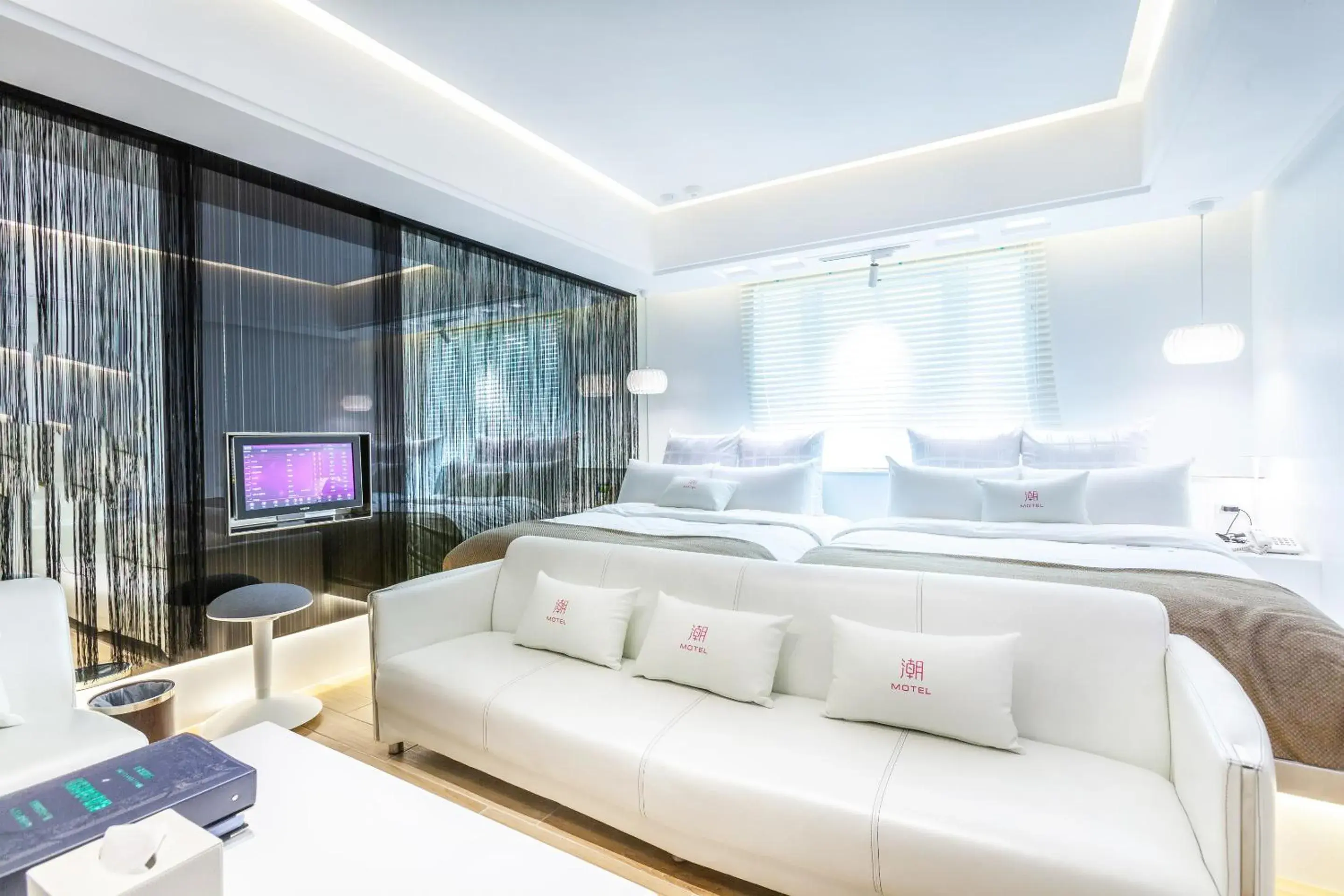 Luxury Quadruple Room with Karaoke Facilities in Chao Motel Luxury Quadruple Room with Karaoke Facilities in Chao Motel