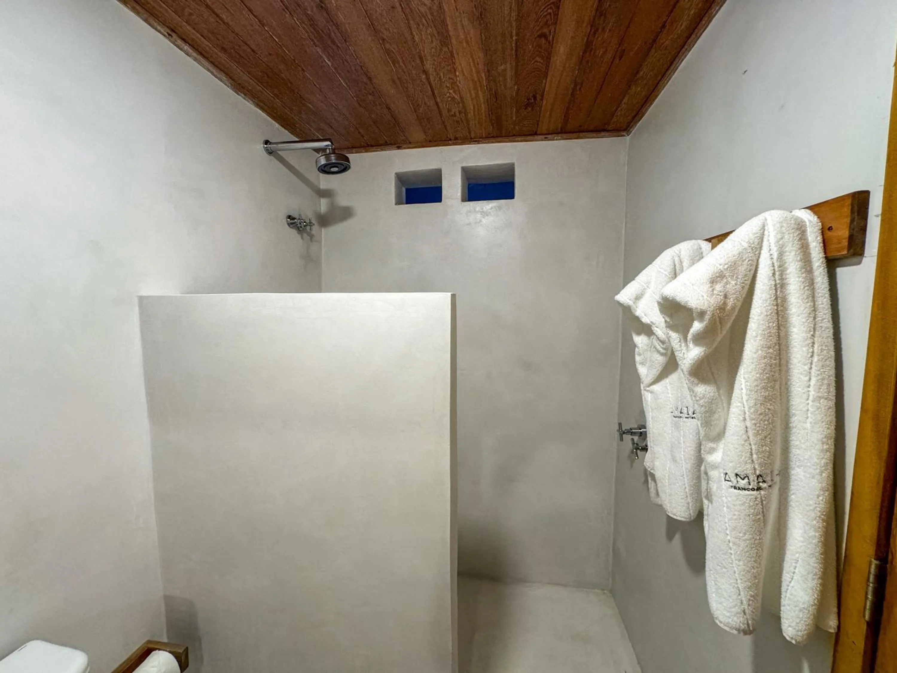 Bathroom in Amaia Trancoso Hotel