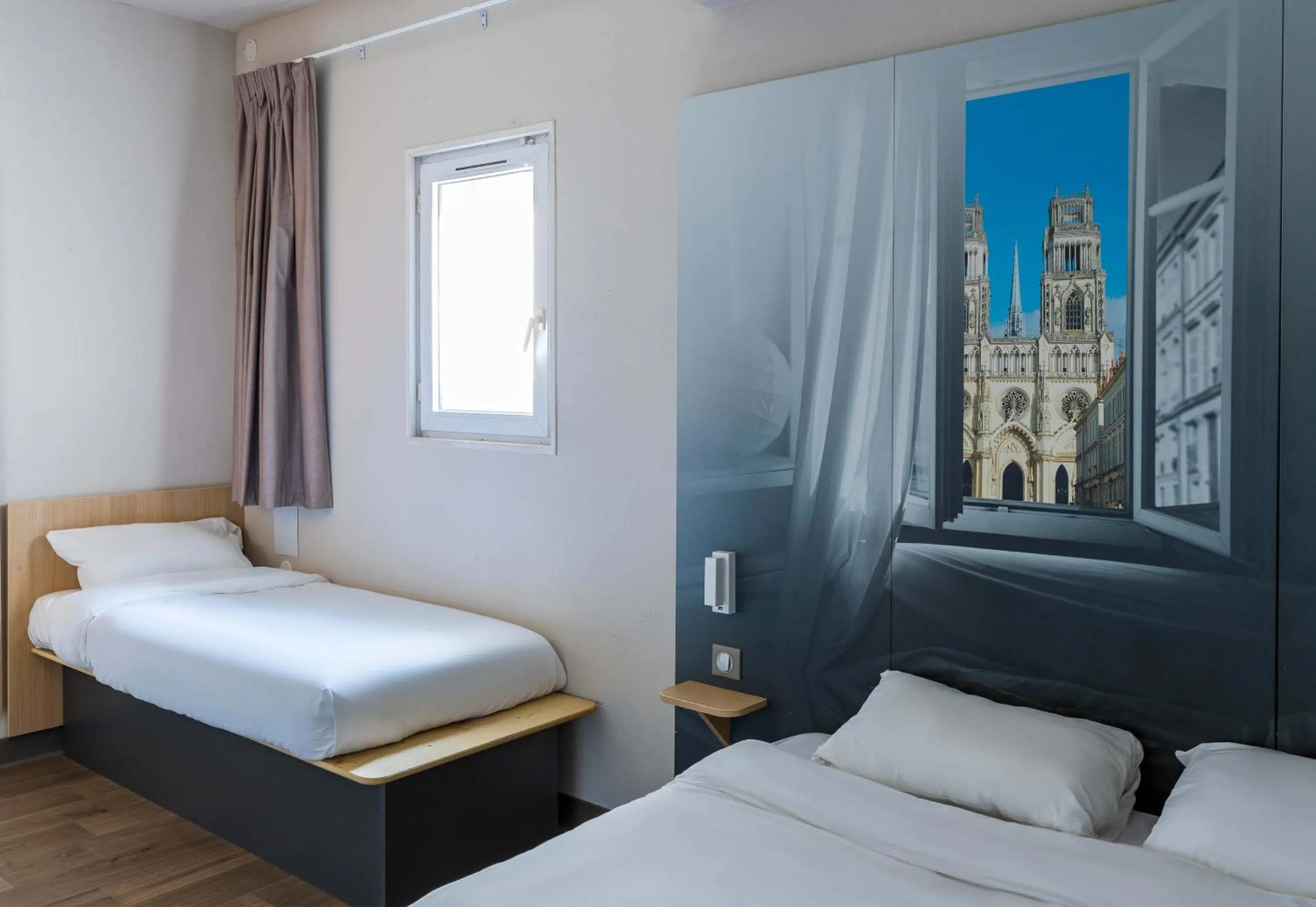 Bedroom, Bed in B&B HOTEL Orleans Saint-Jean de Braye