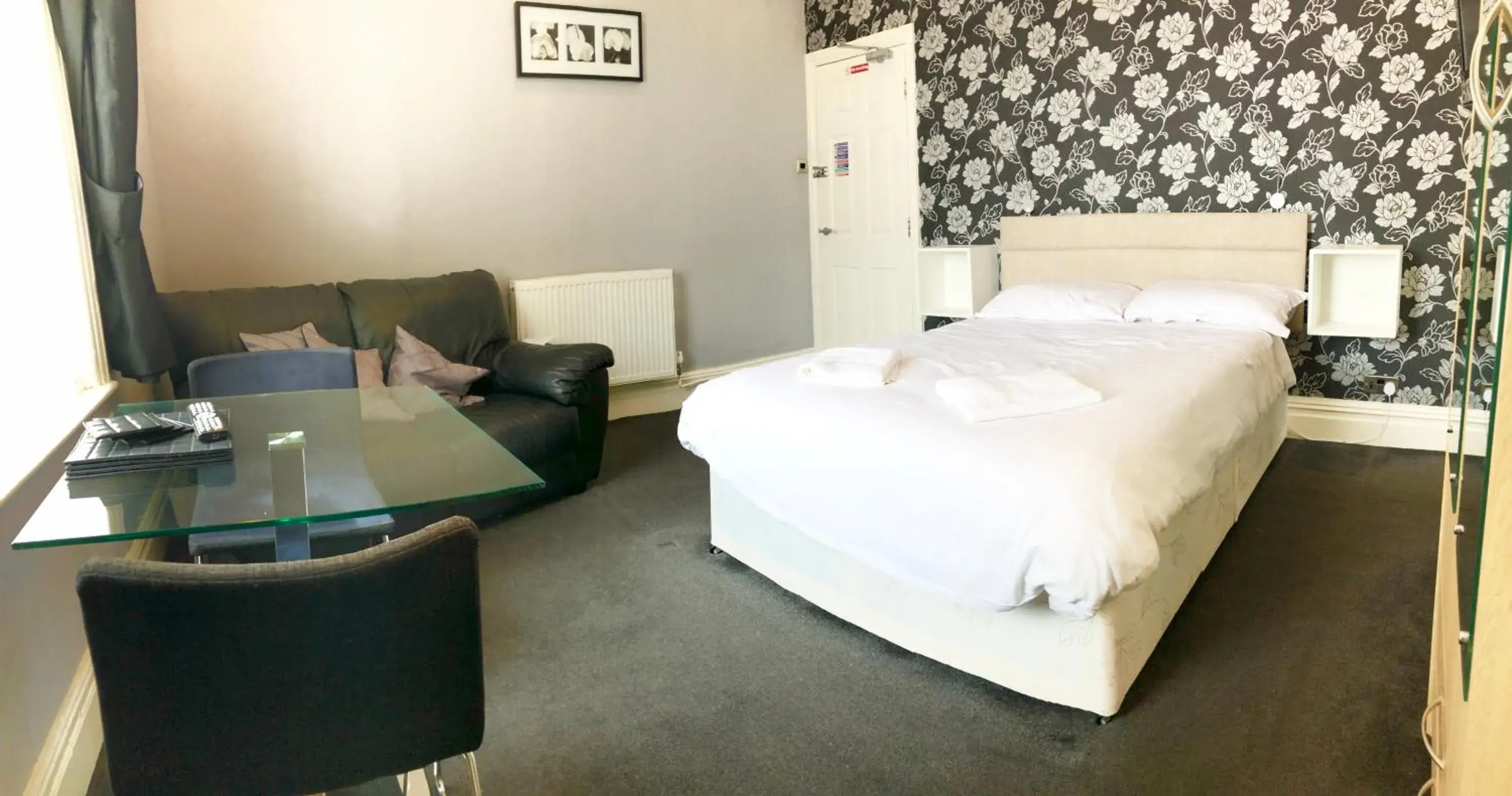 Apartment for 2 in Empress Select Holiday Flats Apartment for 2 in Empress Select Holiday Flats