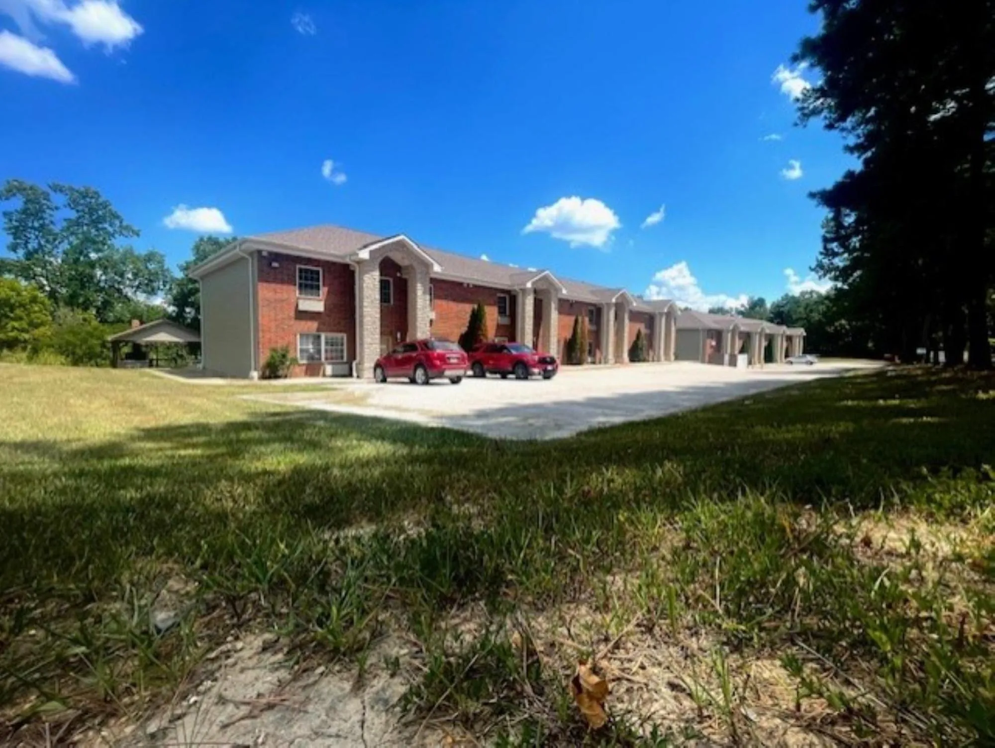 Property building in Bell's Extended Stay and Suites