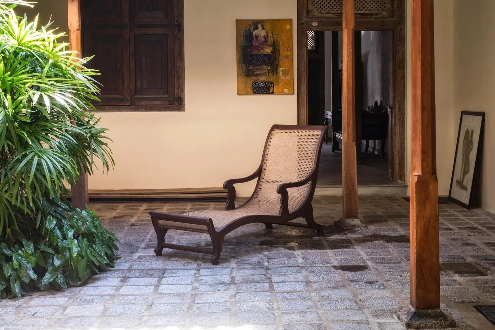 Inner courtyard view in 50 CHURCH STREET - GALLE FORT