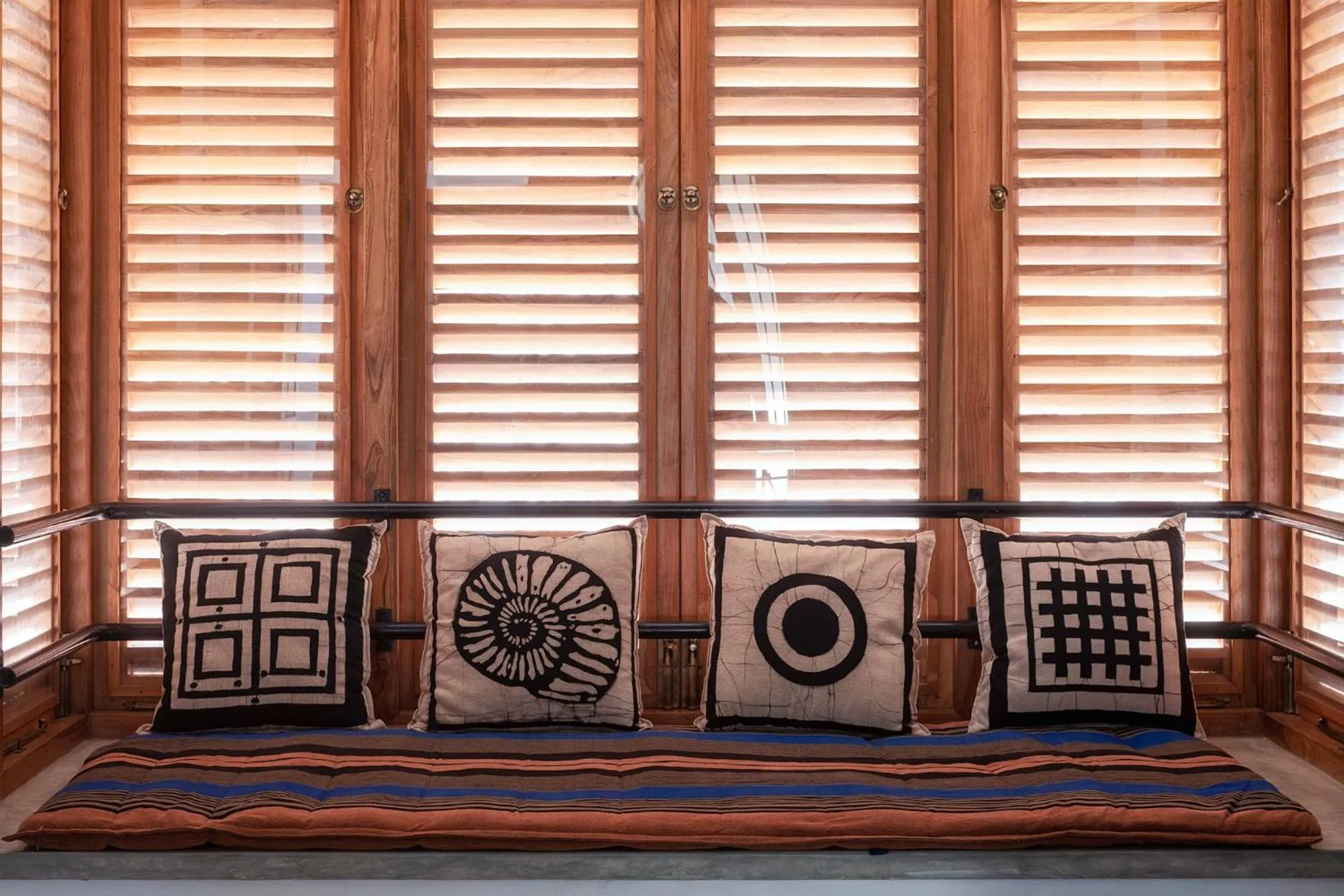 Decorative detail in 50 CHURCH STREET - GALLE FORT