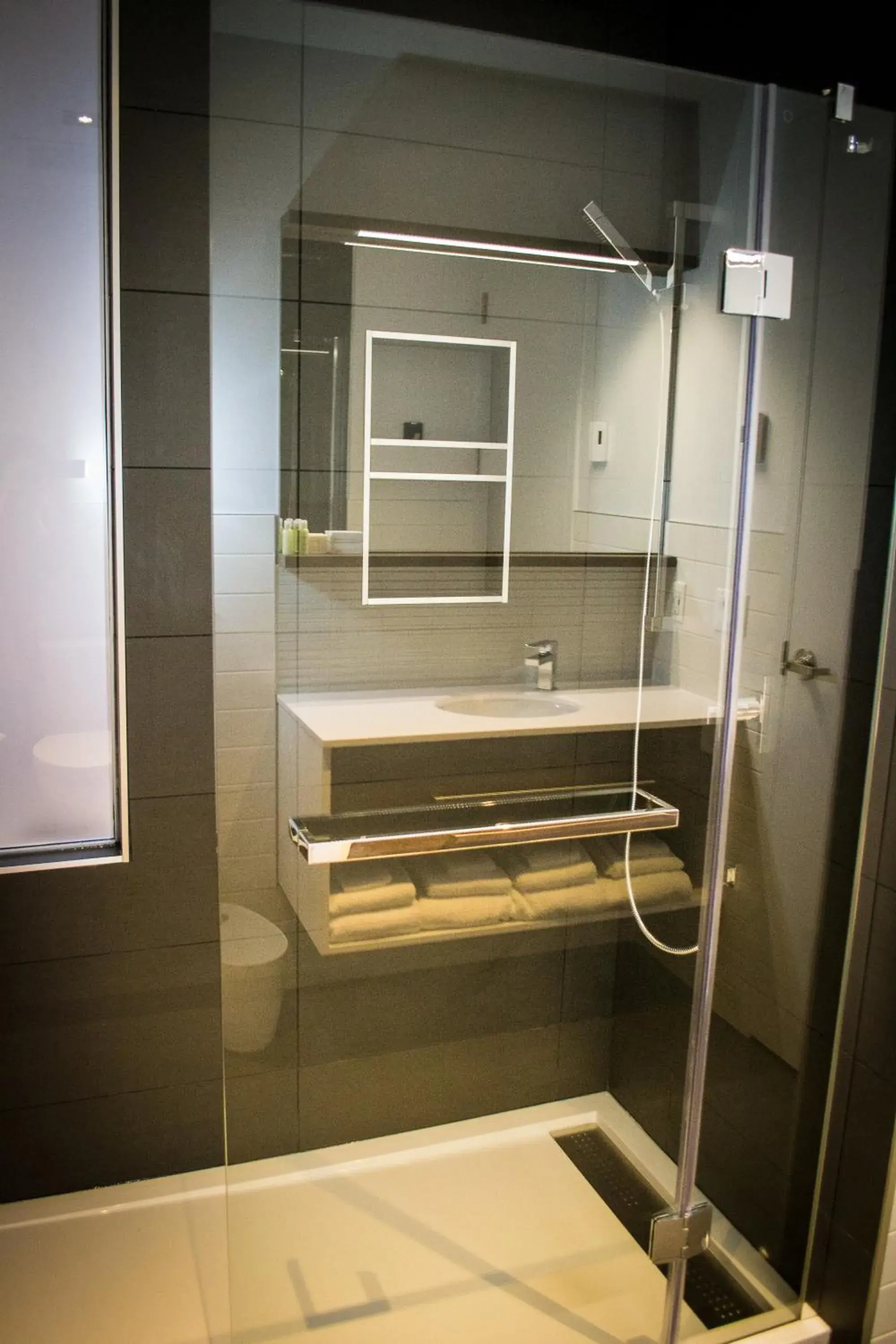 Urban Room, 1 King bed and 1 Murphy Bed in Hotel V Urban Room, 1 King bed and 1 Murphy Bed in Hotel V