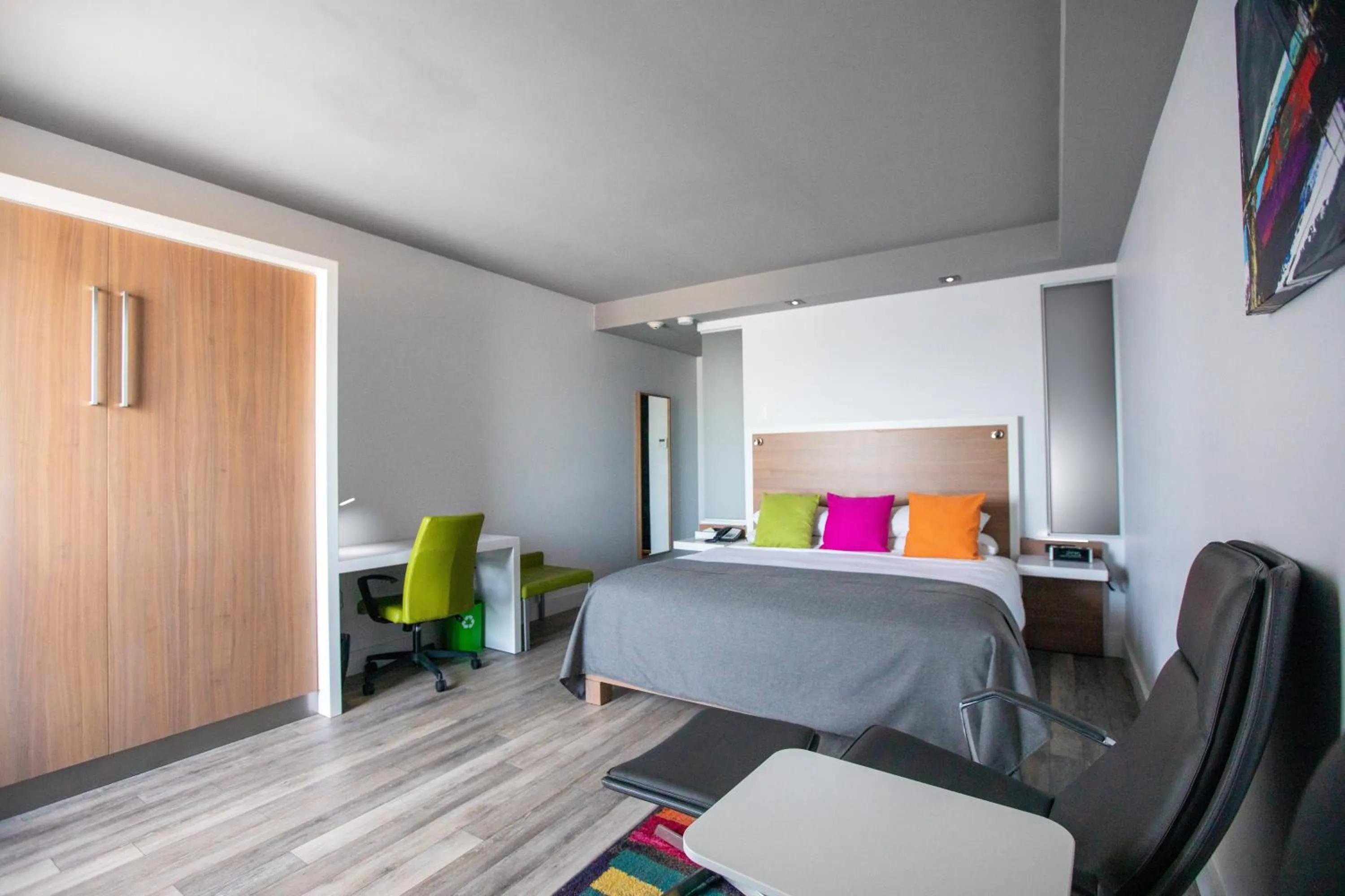 Photo of the whole room, Bed in Hotel V