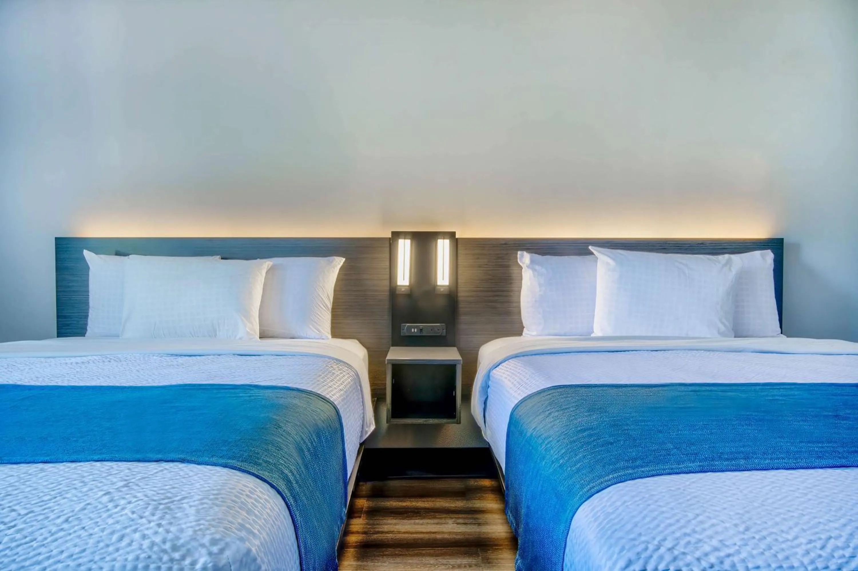 Bedroom, Bed in Motel 6 Jeffersonville, IN