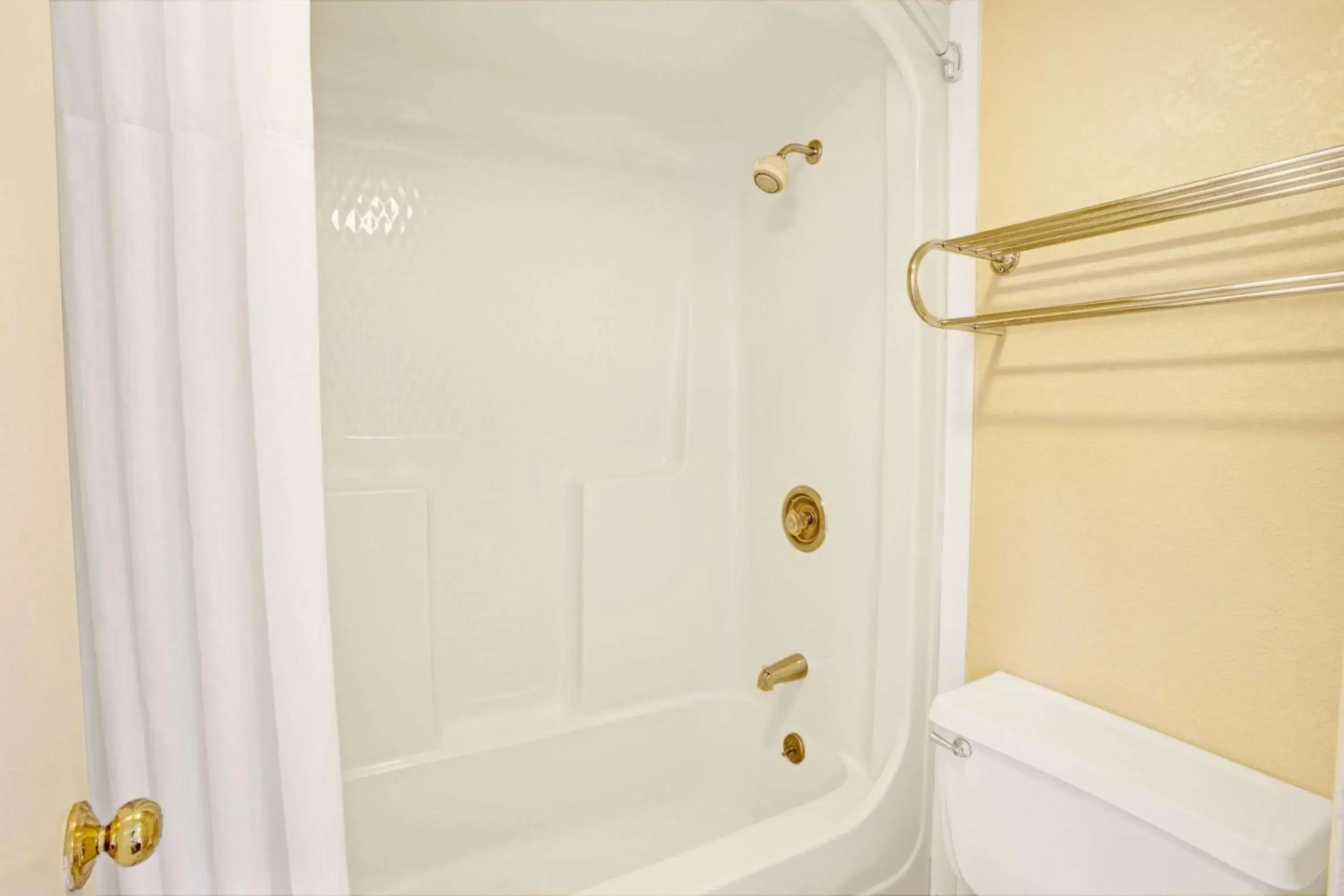 Deluxe King Suite - Non-Smoking in Travelodge by Wyndham Sellersburg Deluxe King Suite - Non-Smoking in Travelodge by Wyndham Sellersburg