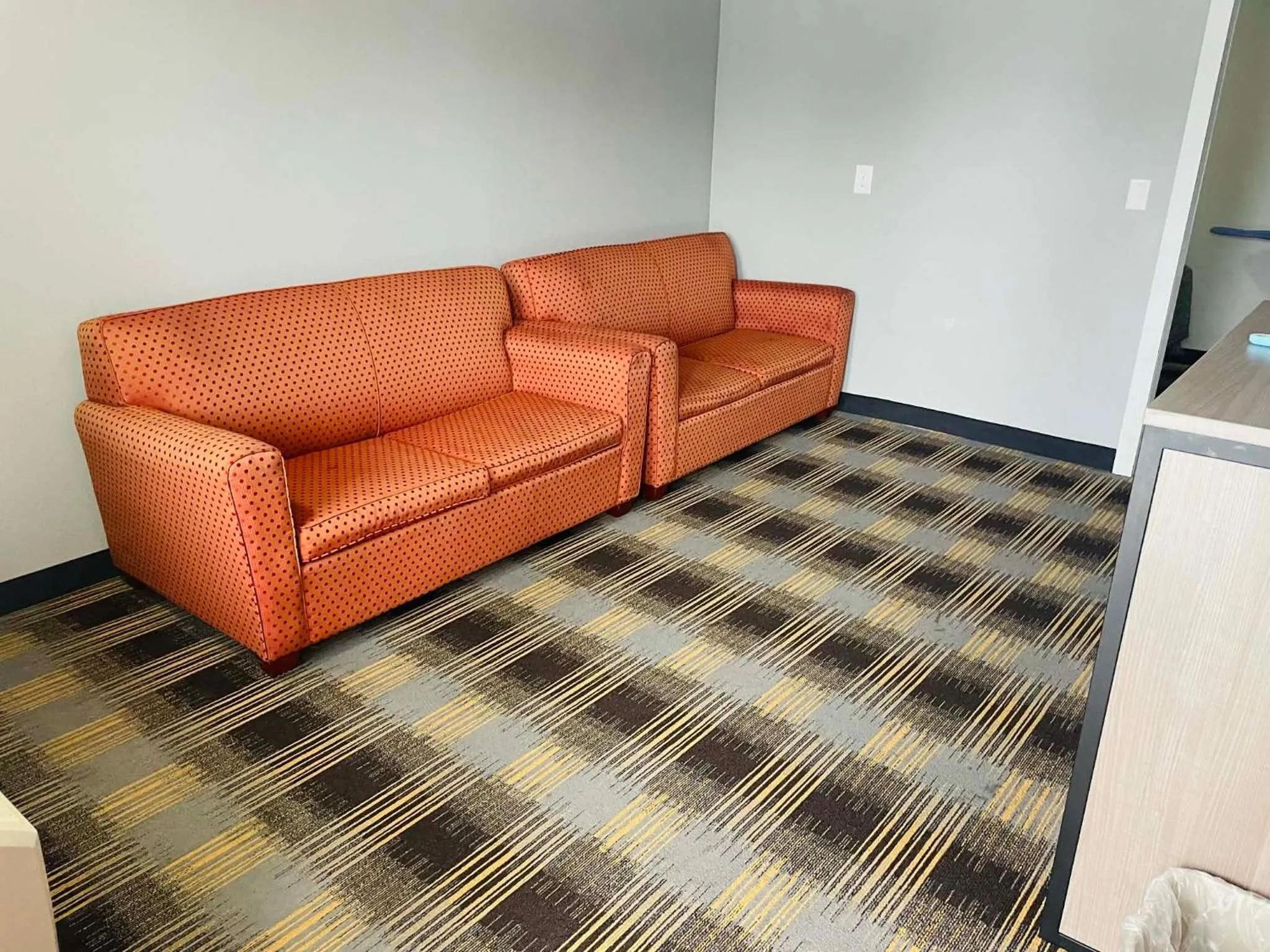 Travelodge by Wyndham Sellersburg