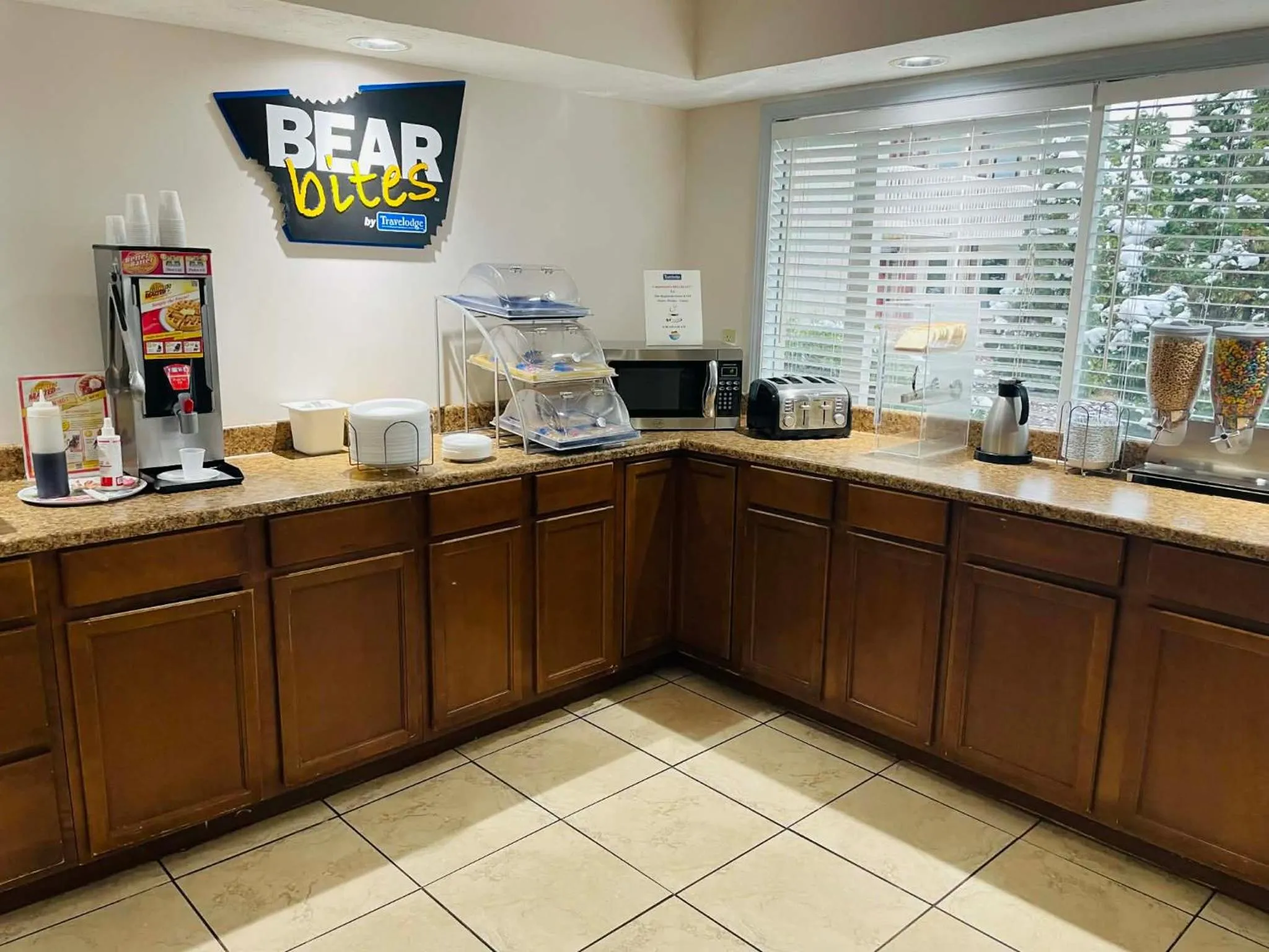 minibar in Travelodge by Wyndham Sellersburg