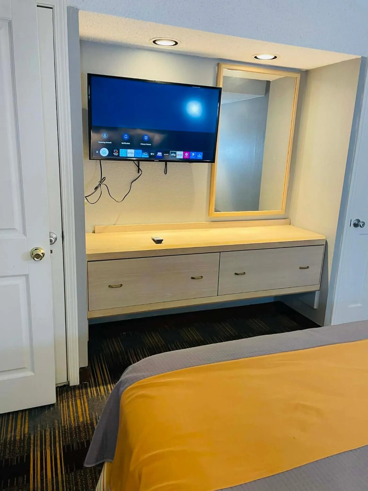 Bed in Travelodge by Wyndham Sellersburg