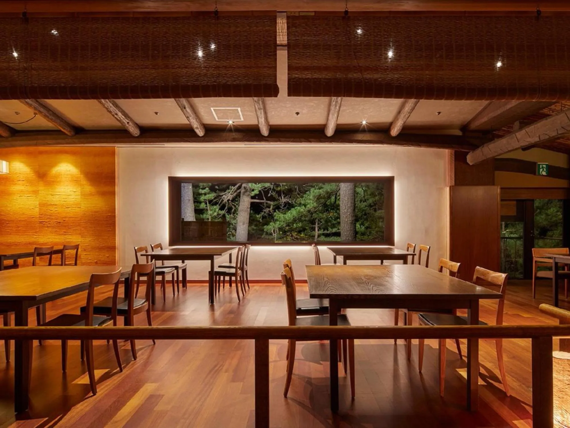 Restaurant/places to eat in Hotel Kinparo