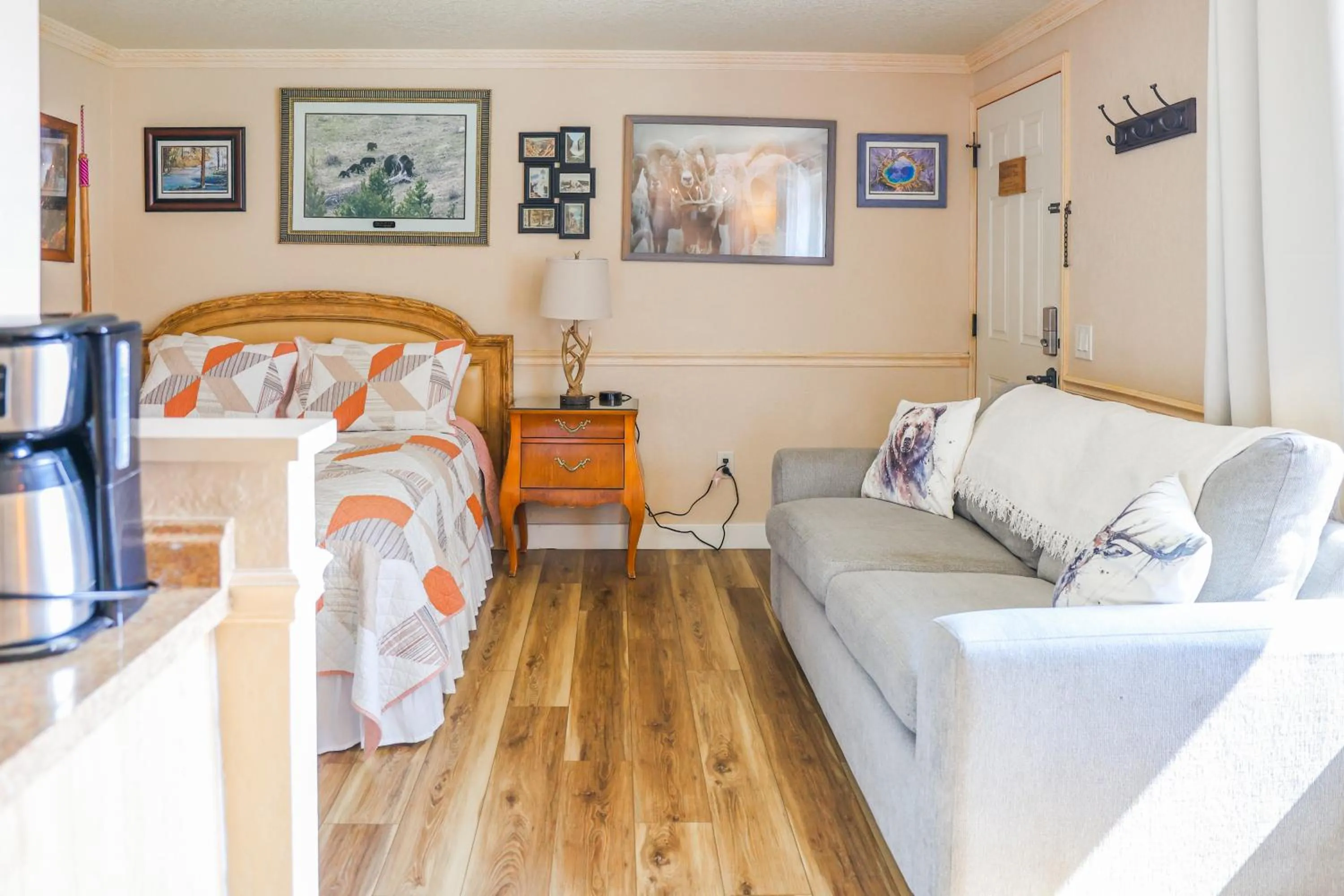 Yellowstone Gateway Inn