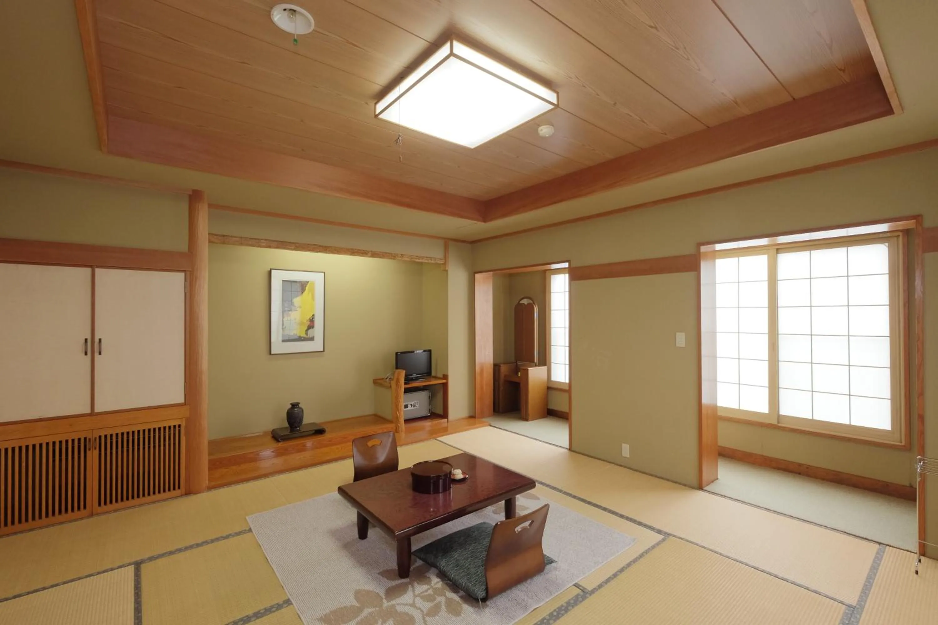 Photo of the whole room in Nozawa Onsen Utopia