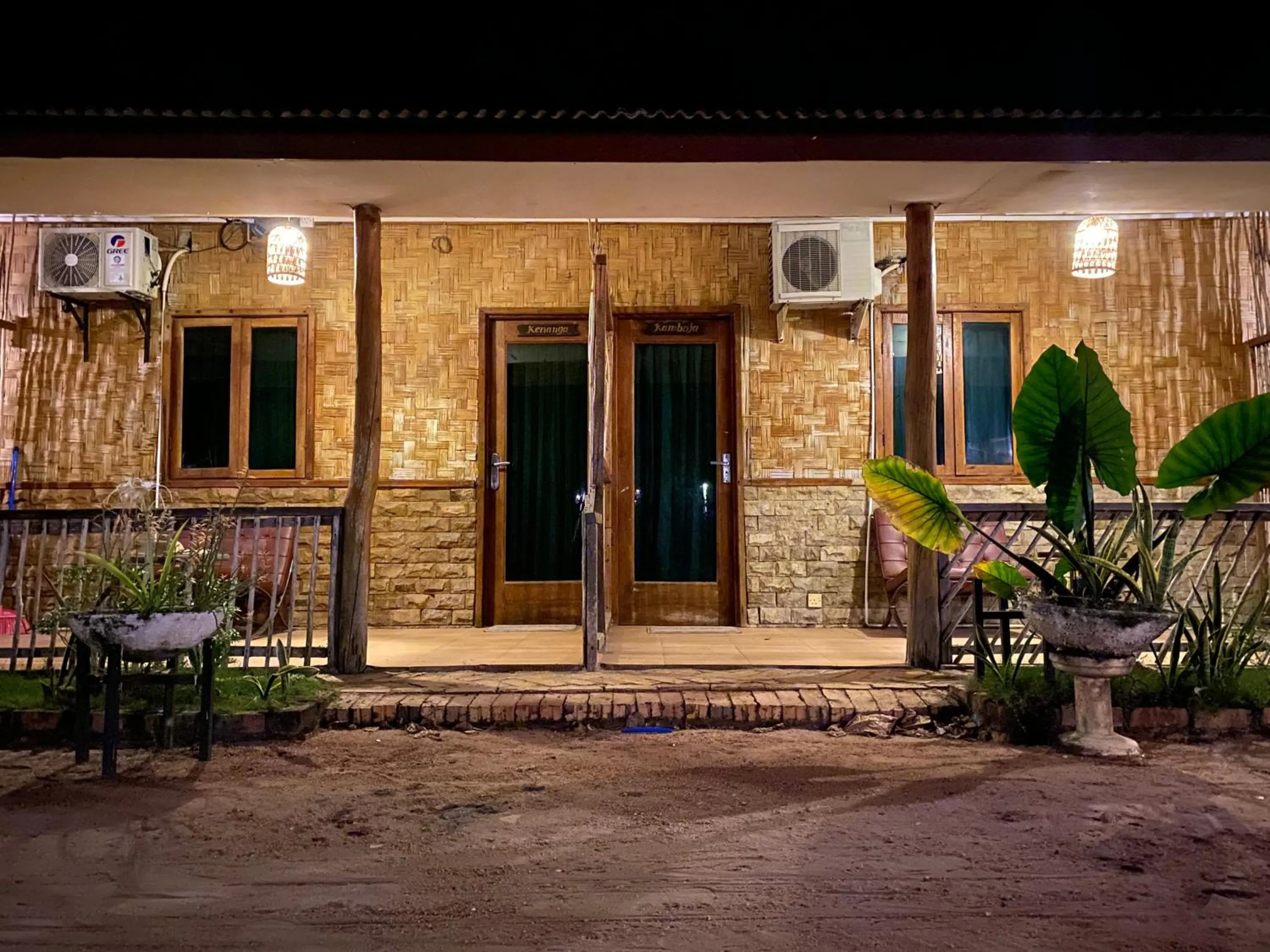 marjoly beach resort