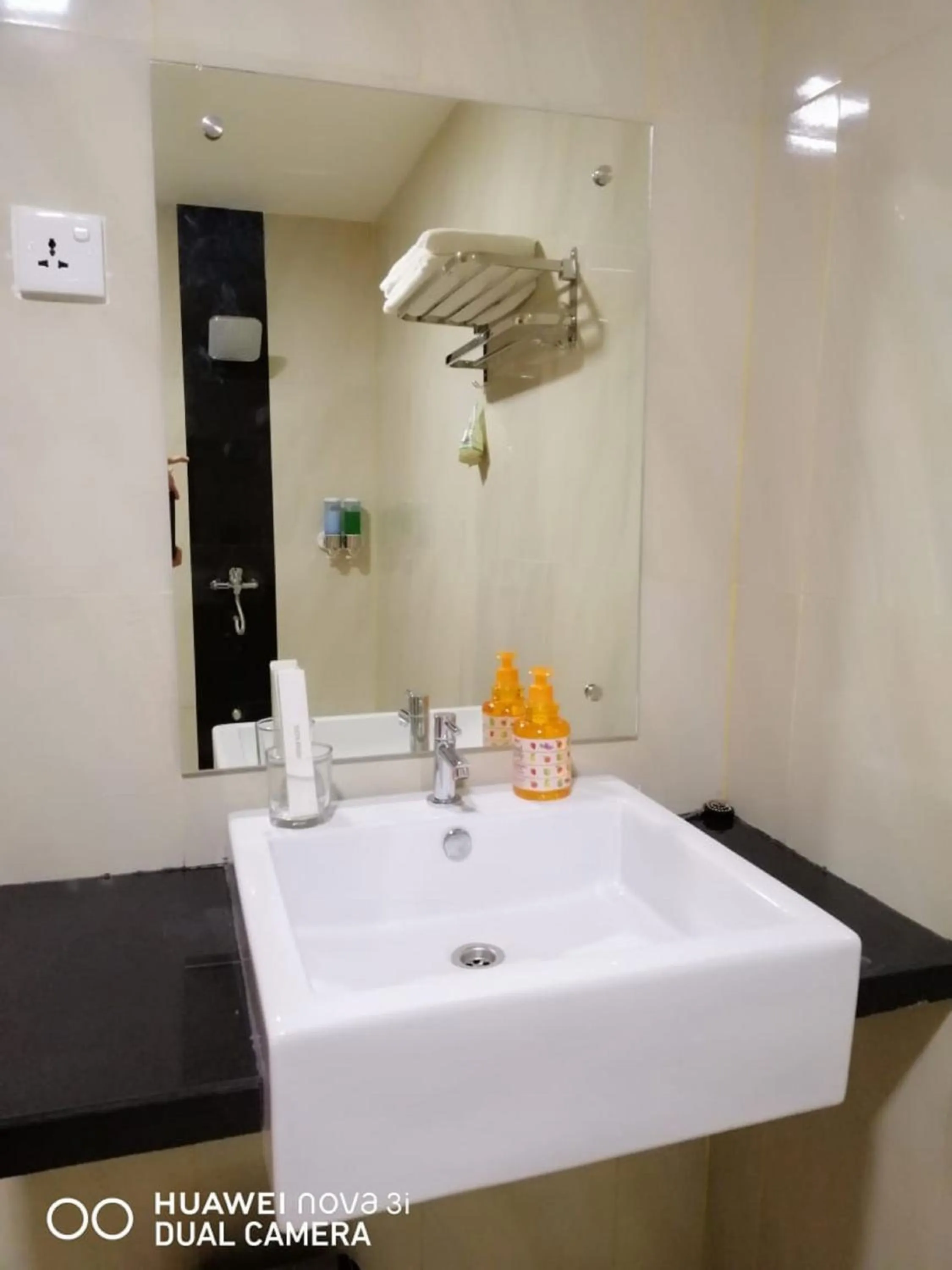 Bathroom in marjoly beach resort