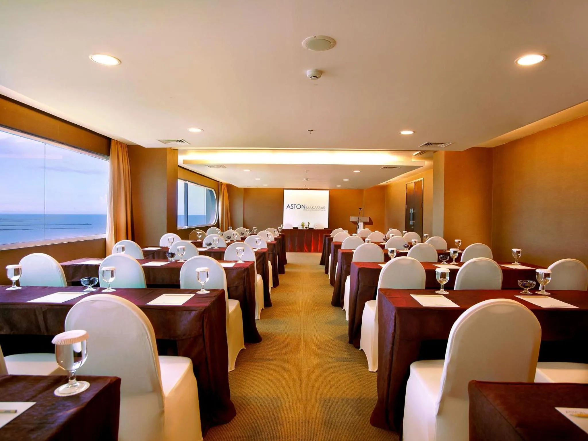 Business facilities in Aston Makassar Hotel & Convention Center