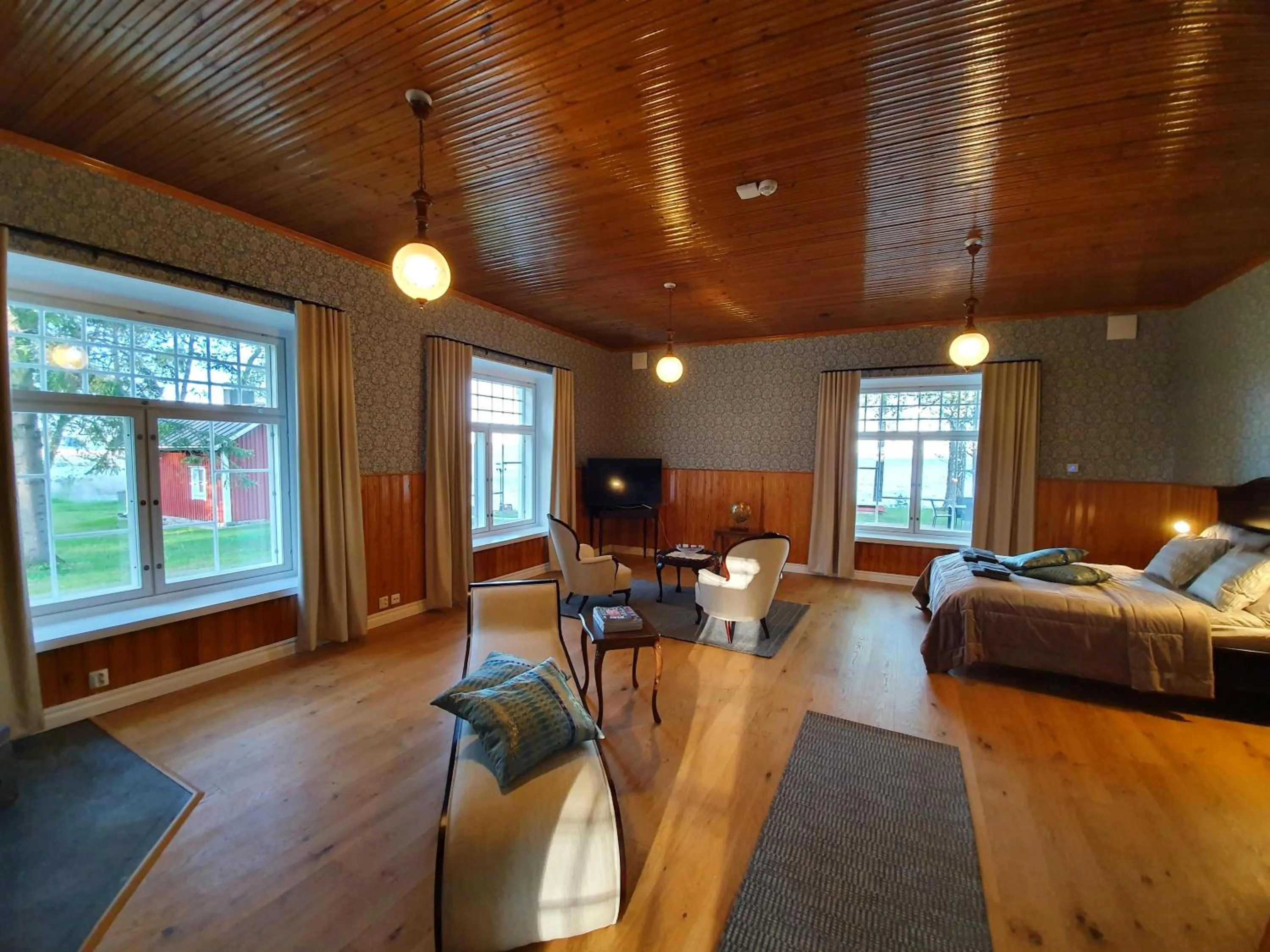 Photo of the whole room in B&B Taipaleenniemi