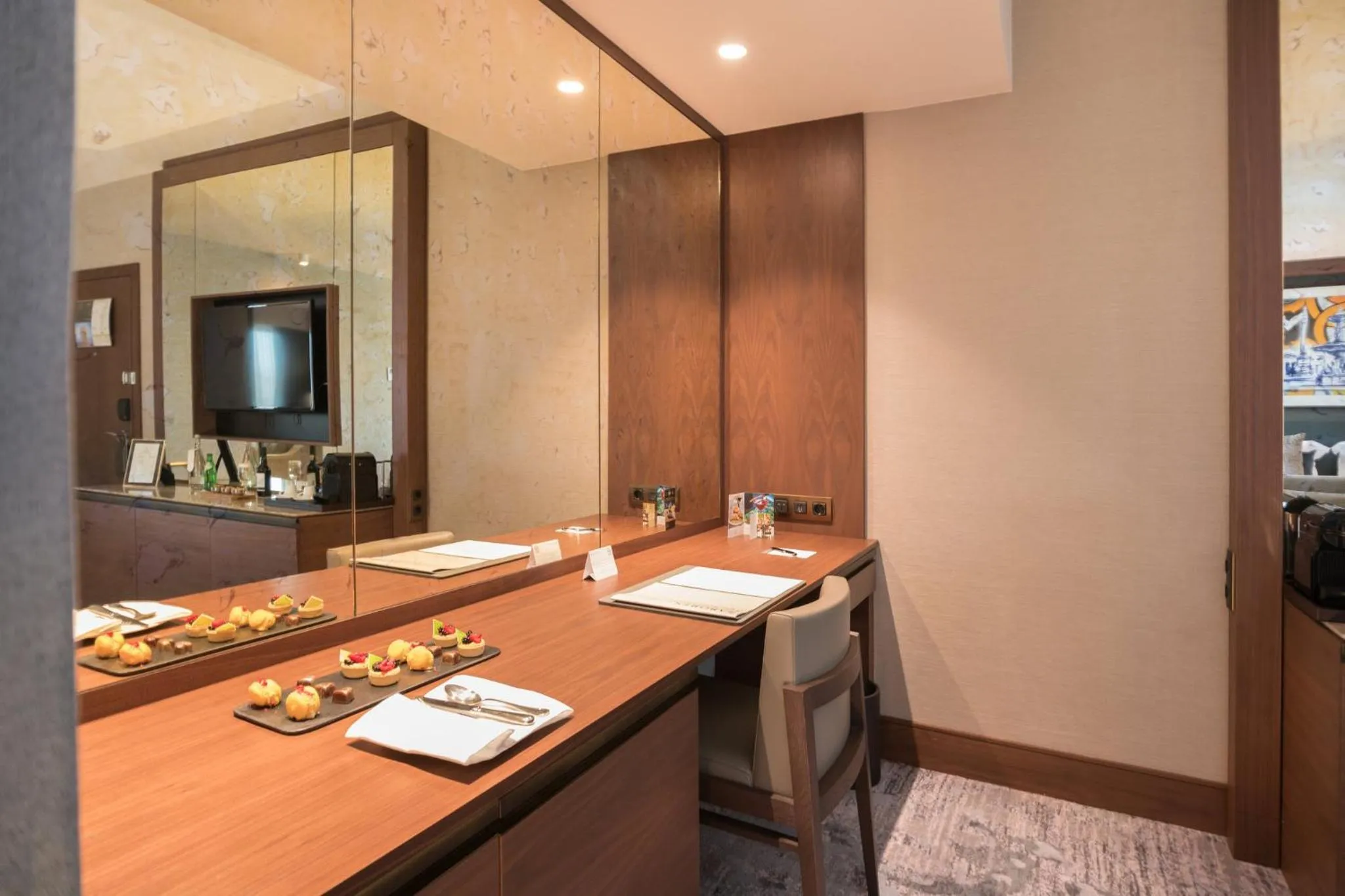 Photo of the whole room in InterContinental Lisbon by IHG