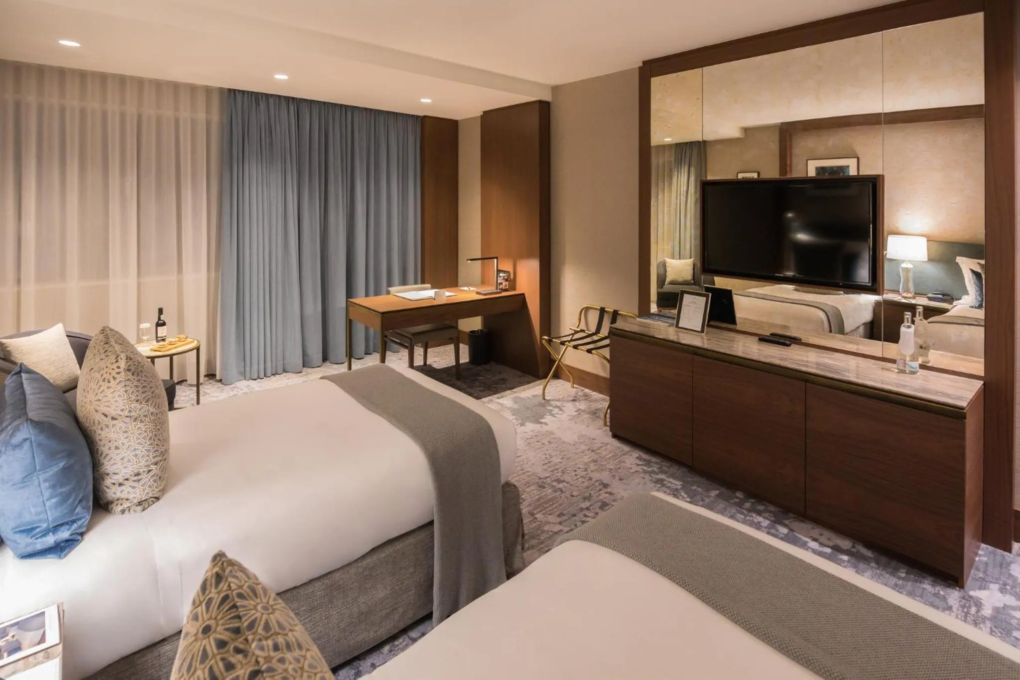 Photo of the whole room in InterContinental Lisbon by IHG