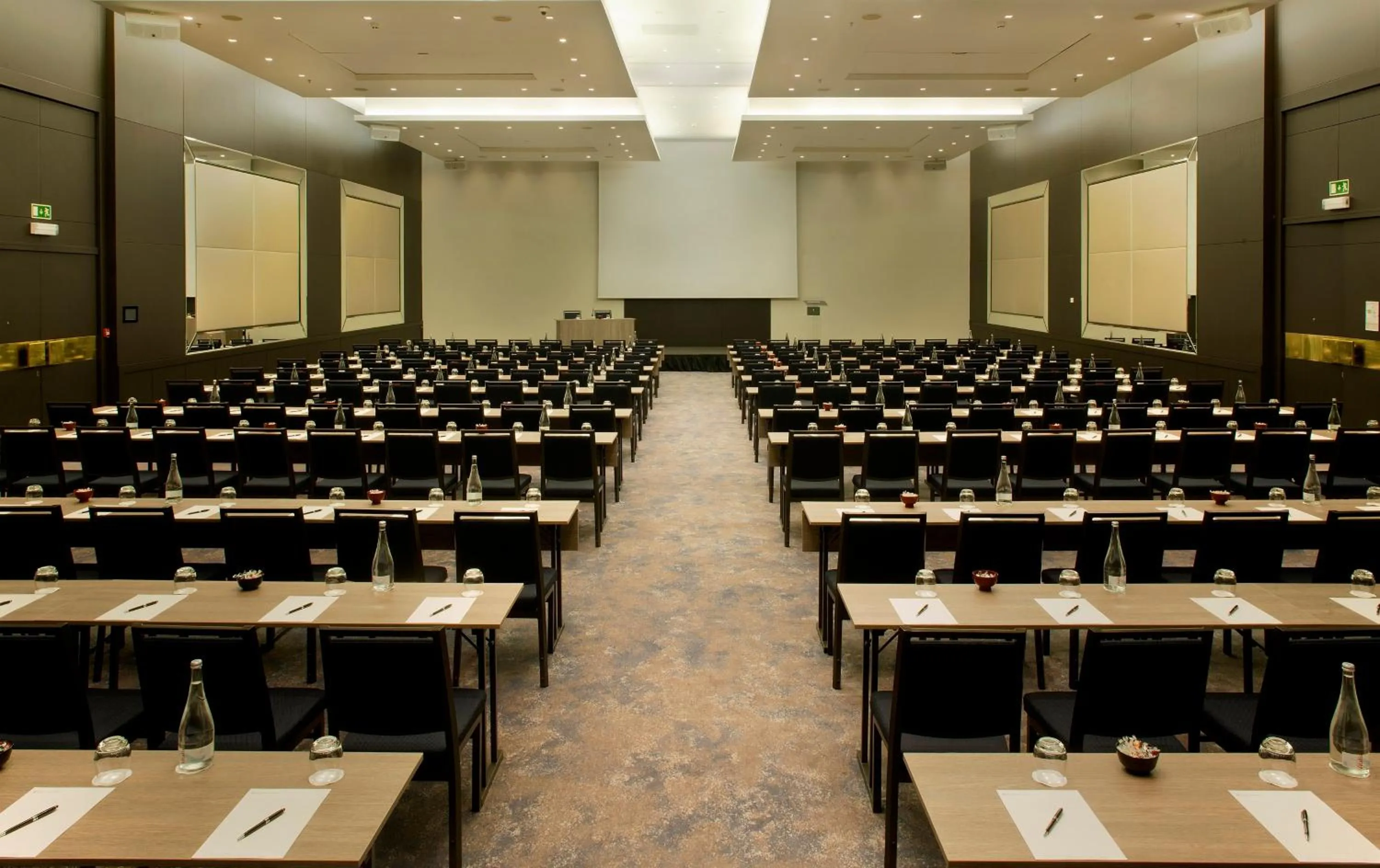 Meeting/conference room in InterContinental Lisbon by IHG