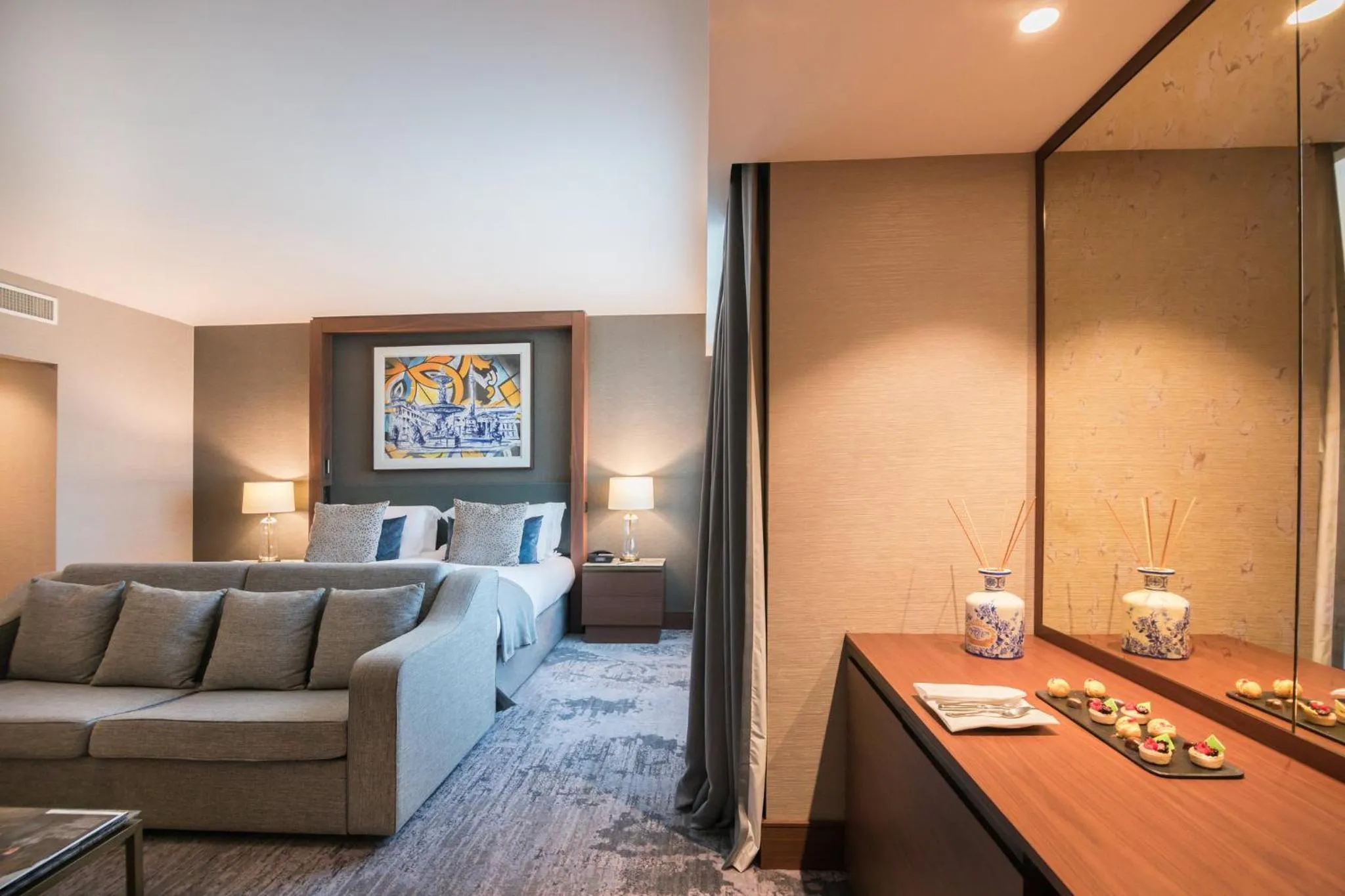 Photo of the whole room in InterContinental Lisbon by IHG