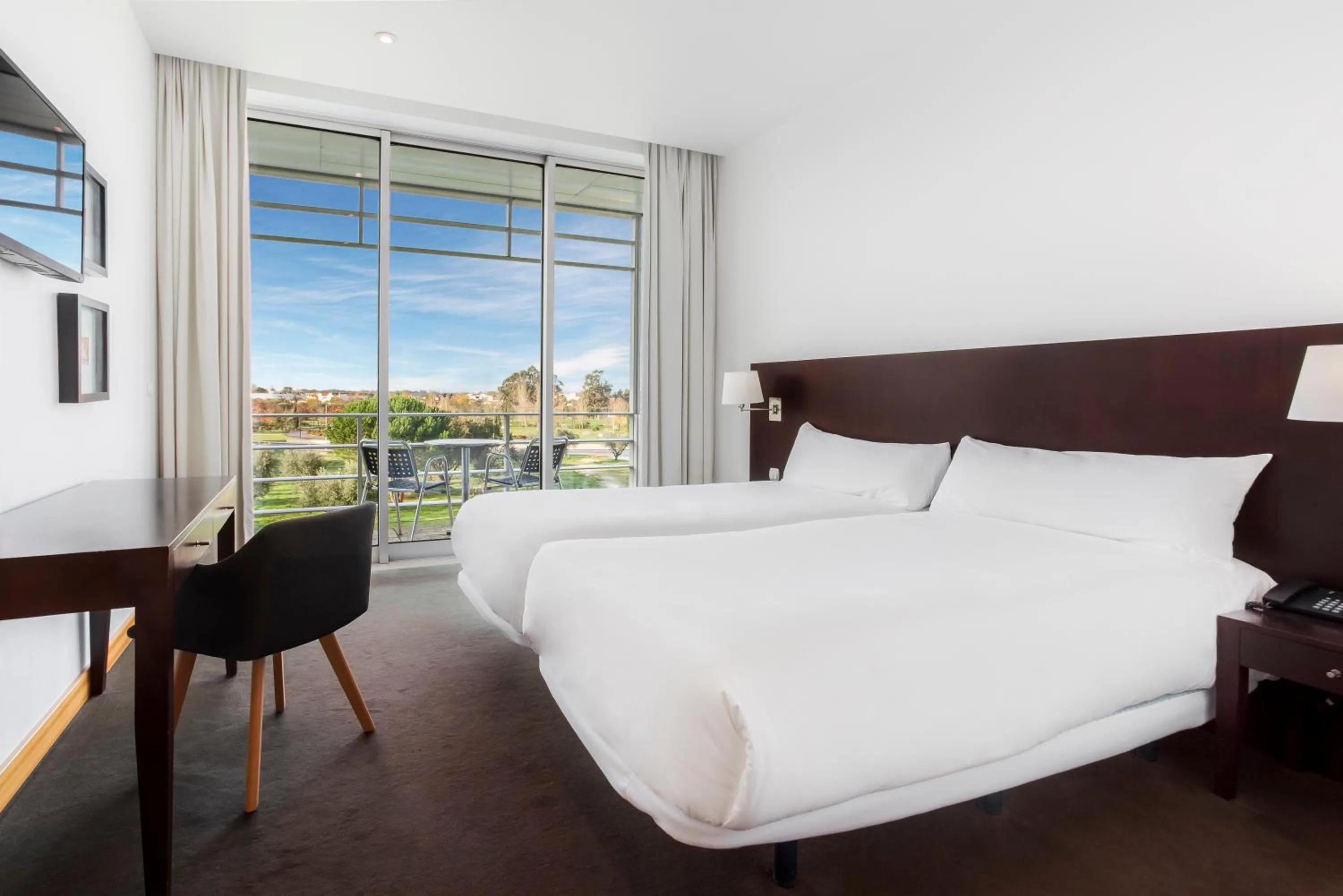 Bed in B&B HOTEL Cantanhede Coimbra