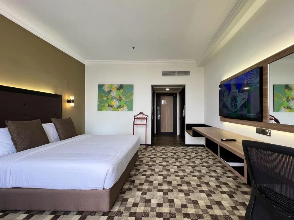 Photo of the whole room, Bed in Impiana Hotel Ipoh