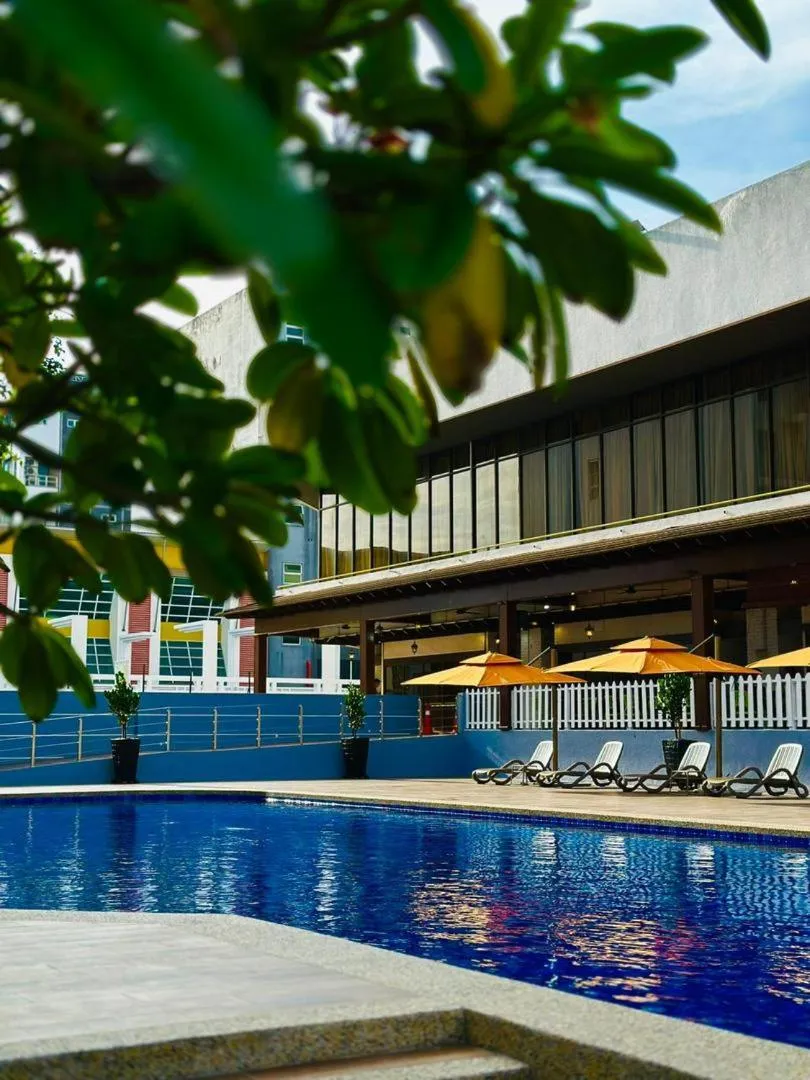 Swimming pool in Impiana Hotel Ipoh