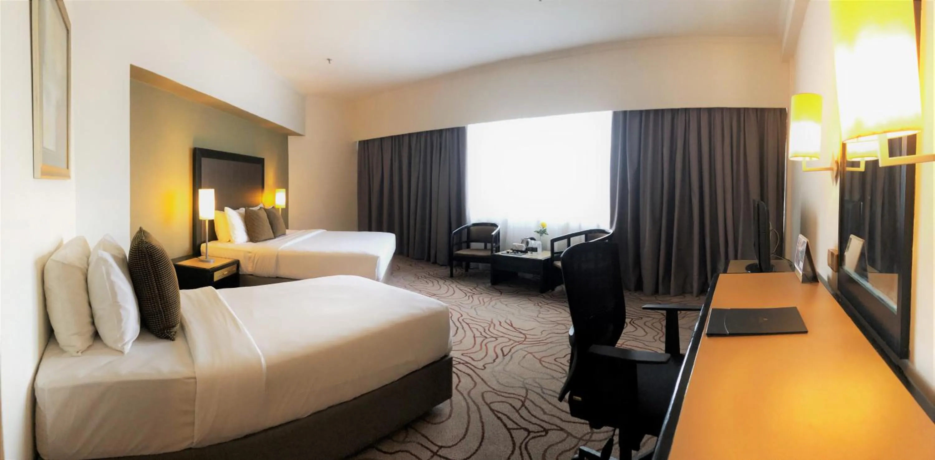 Bedroom, Bed in Impiana Hotel Ipoh